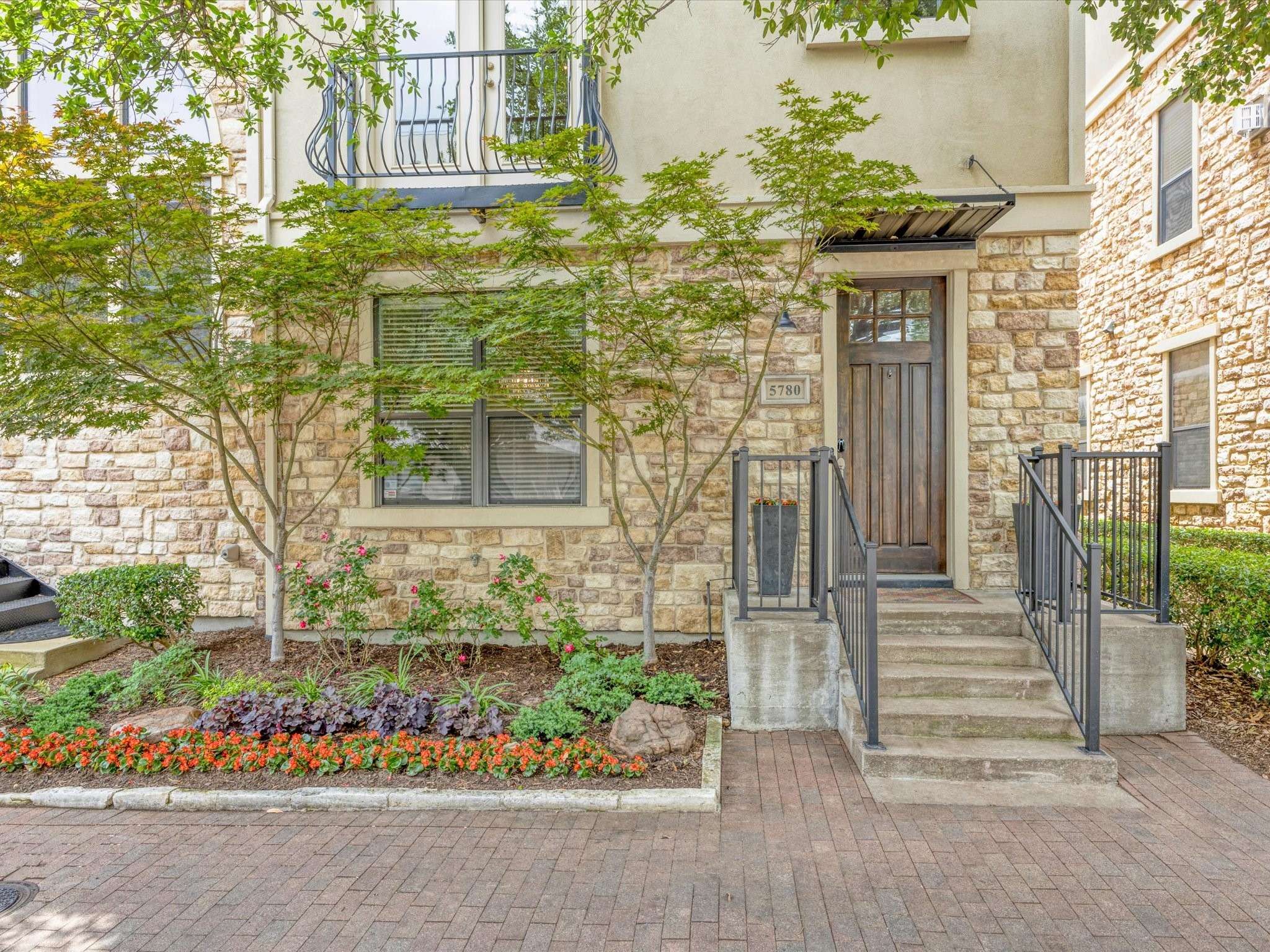 Plano, TX 75024,5780 Robbie RD