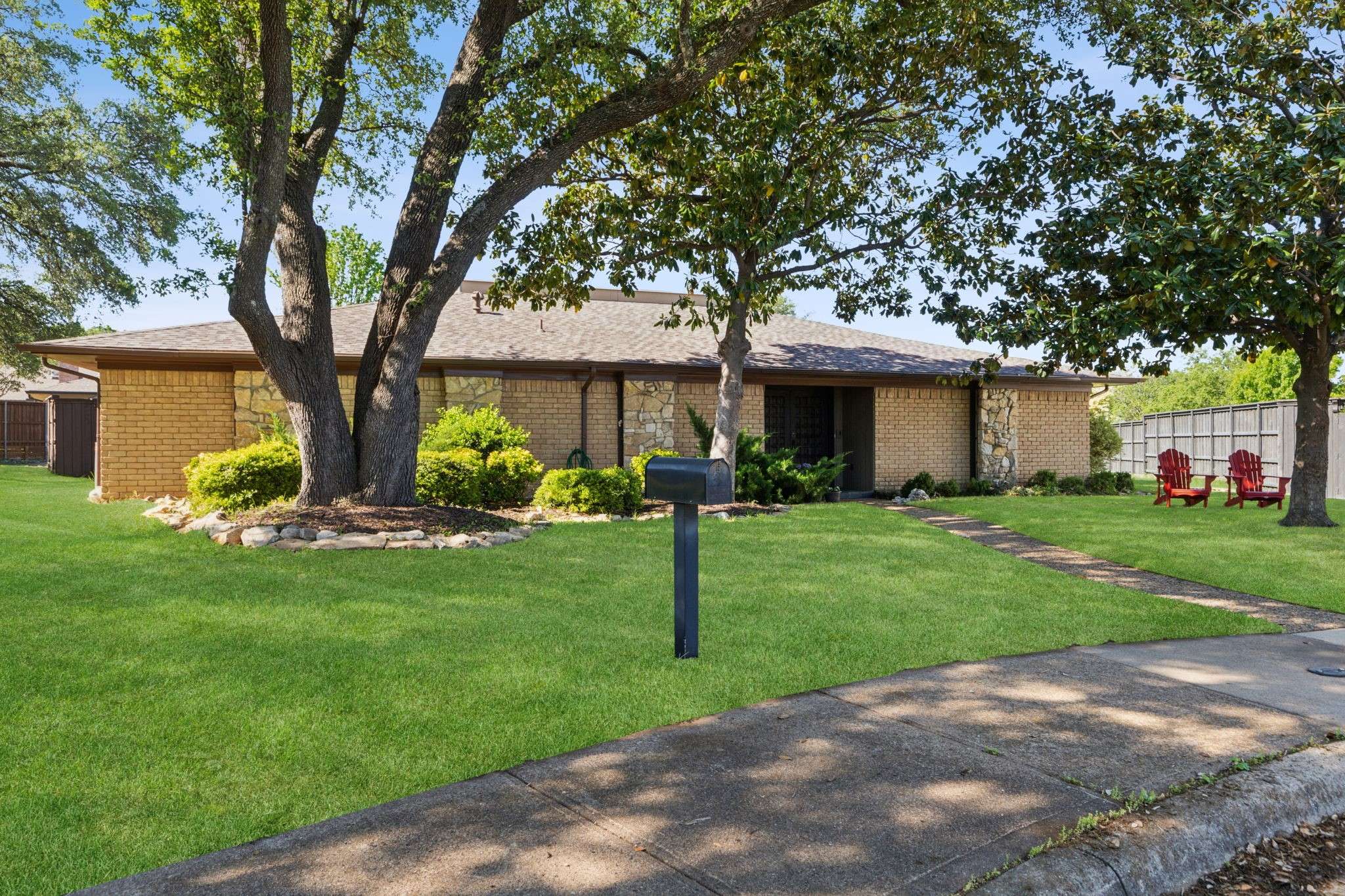 Dallas, TX 75248,7272 Tangleglen PL