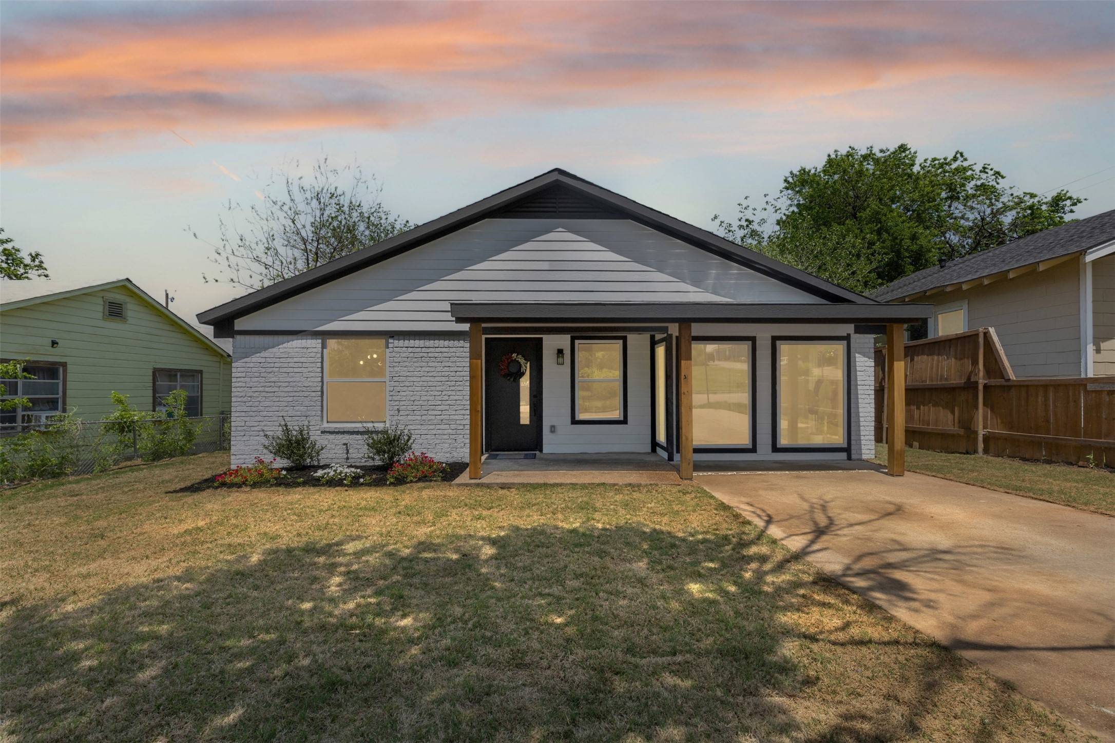 Fort Worth, TX 76107,5704 Houghton AVE