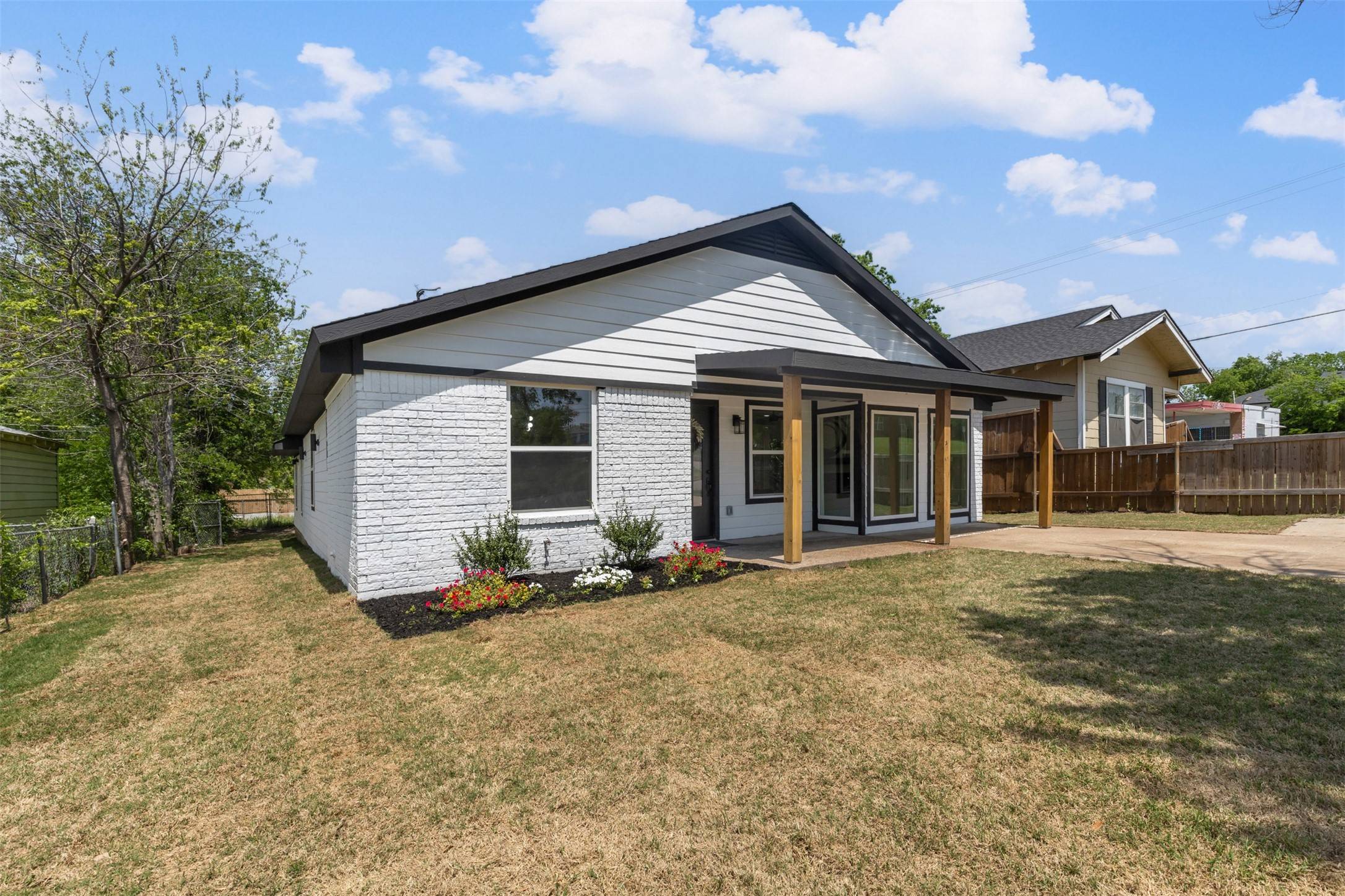 Fort Worth, TX 76107,5704 Houghton AVE
