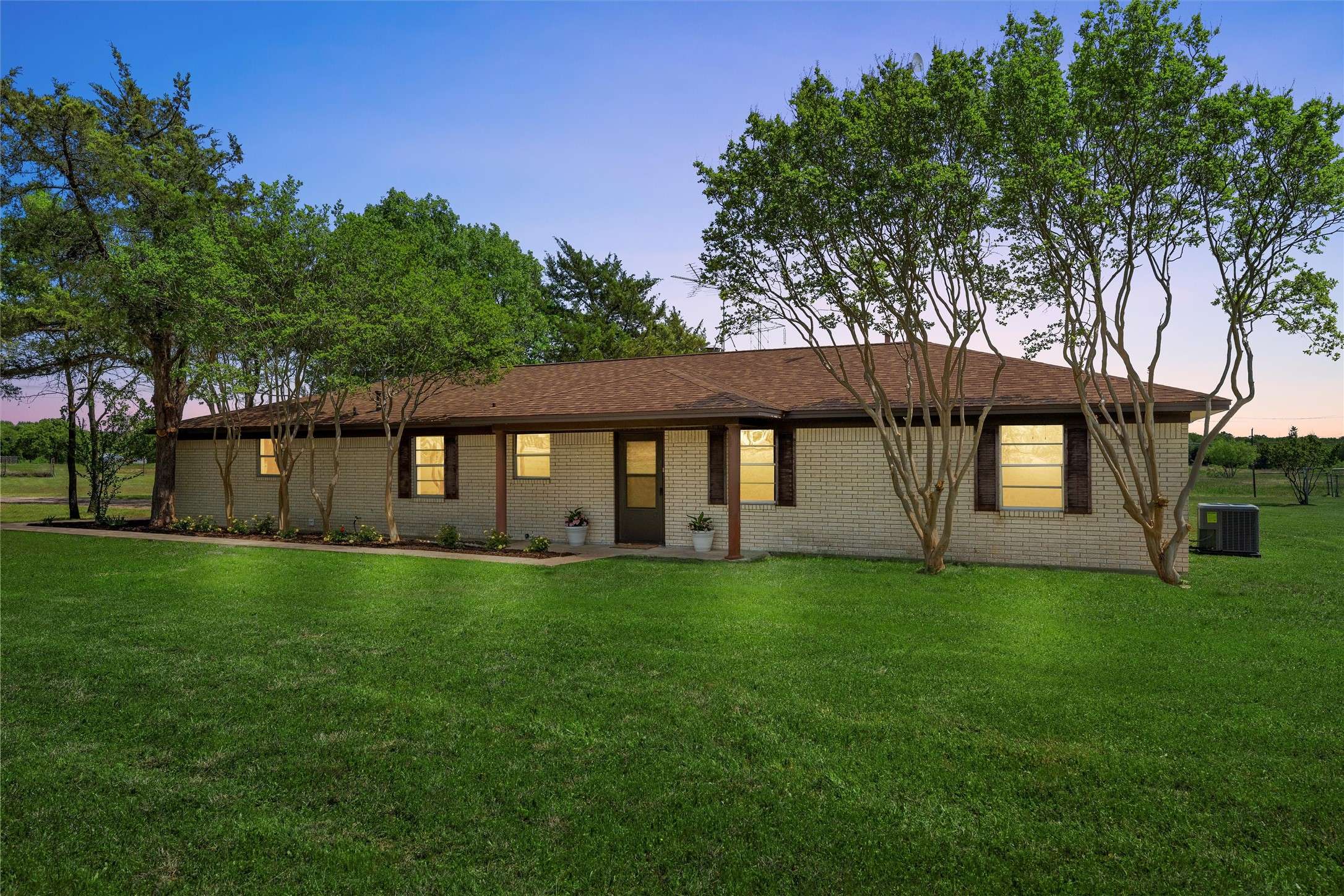 Axtell, TX 76624,2988 Old Axtell RD