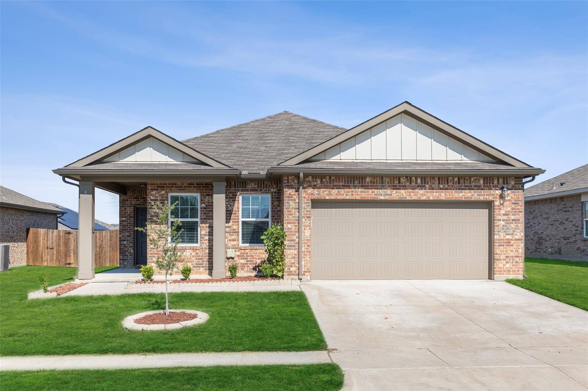 Crowley, TX 76036,480 Bank WAY