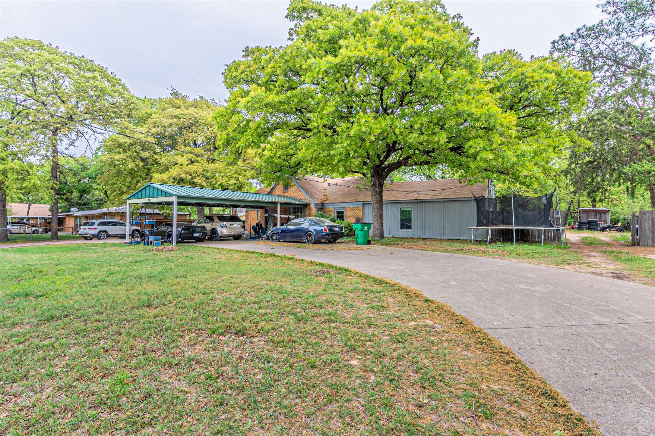 Haltom City, TX 76117,2922 Field ST