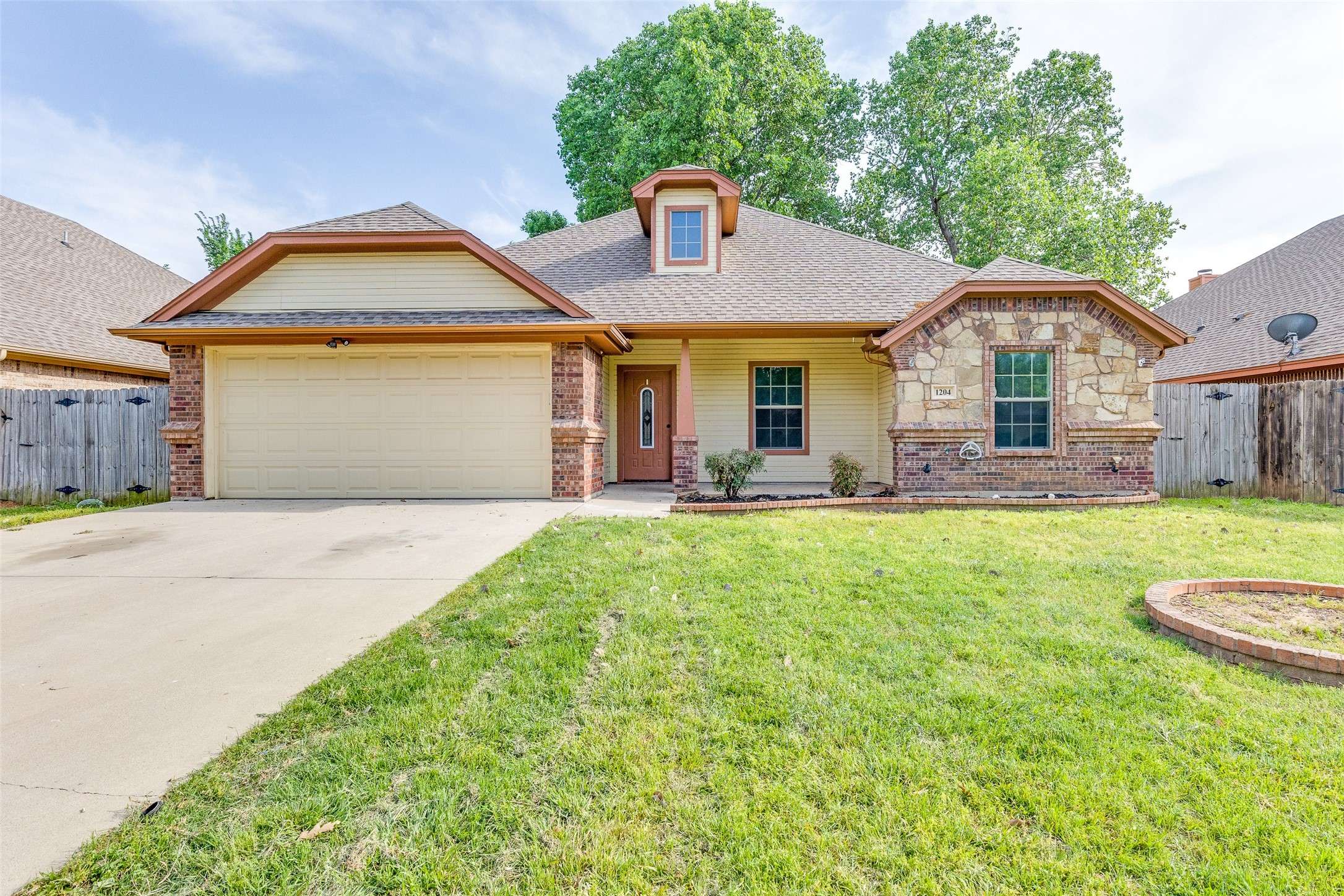 Azle, TX 76020,1204 Eagle Lake DR