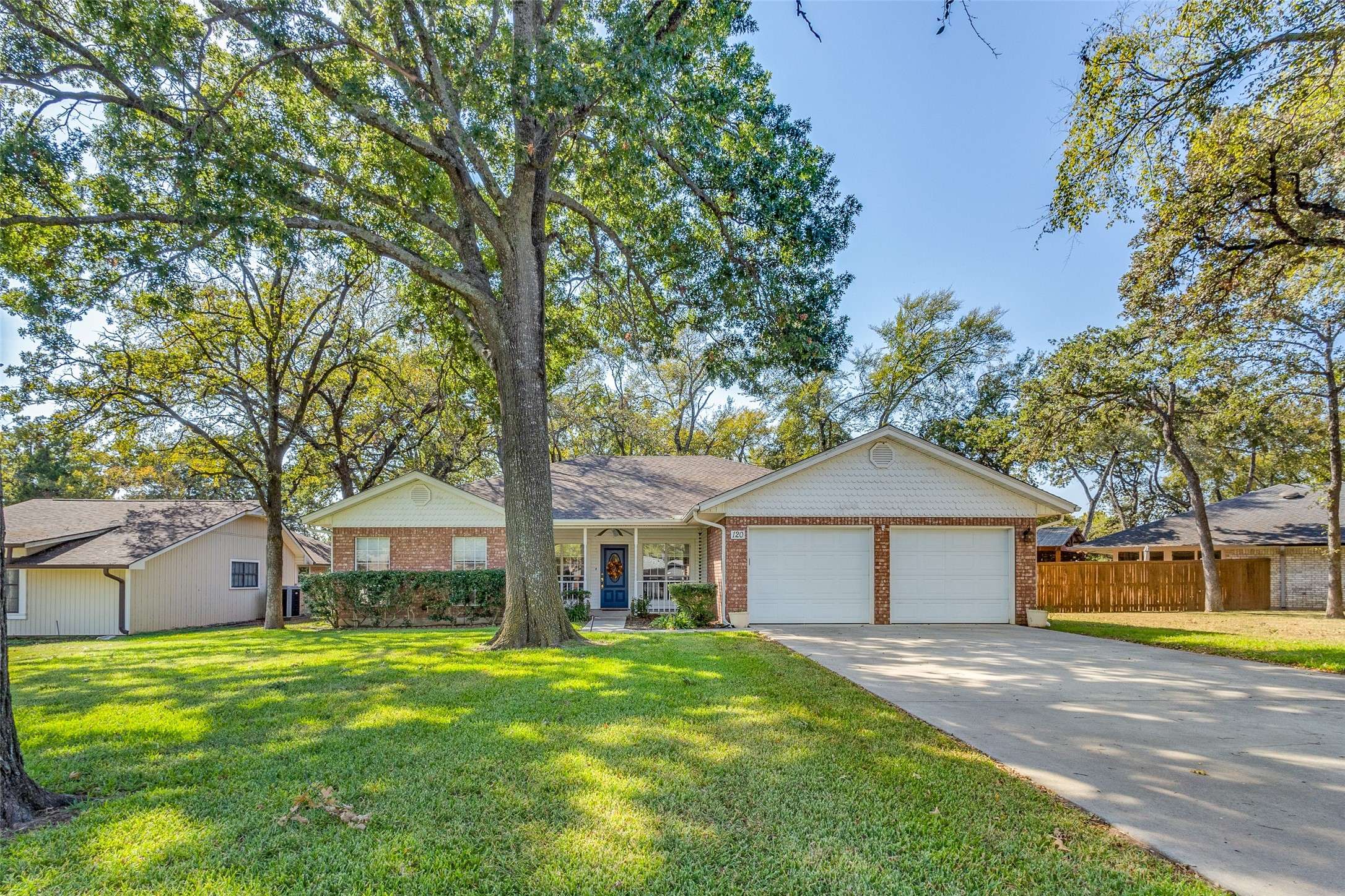 Gainesville, TX 76240,120 Modoc TRL