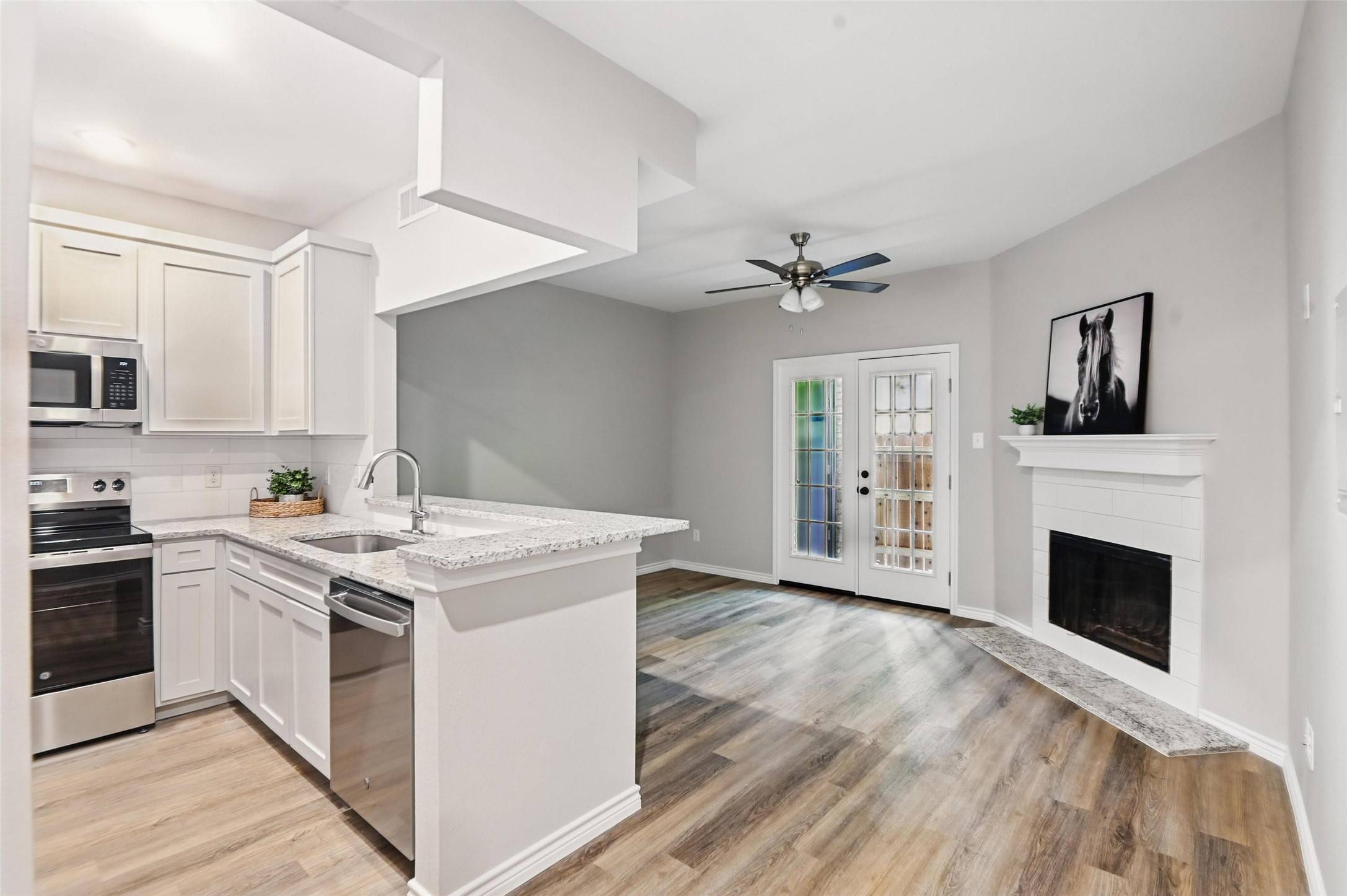Dallas, TX 75248,5325 Bent Tree Forest DR #1102