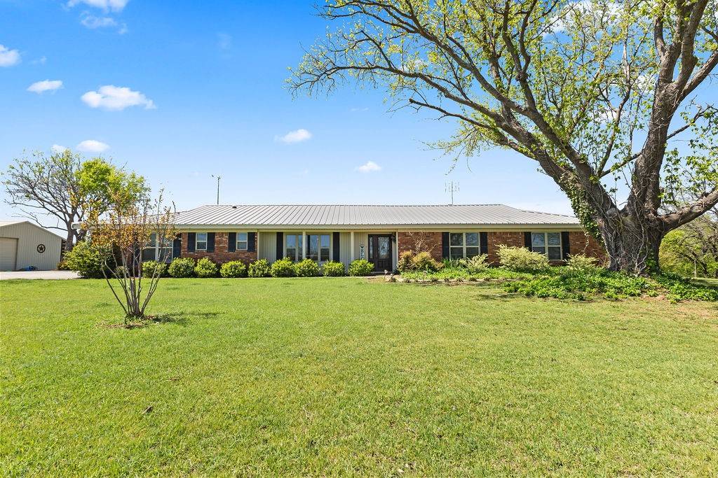 Henrietta, TX 76365,641 S HANDCOCK