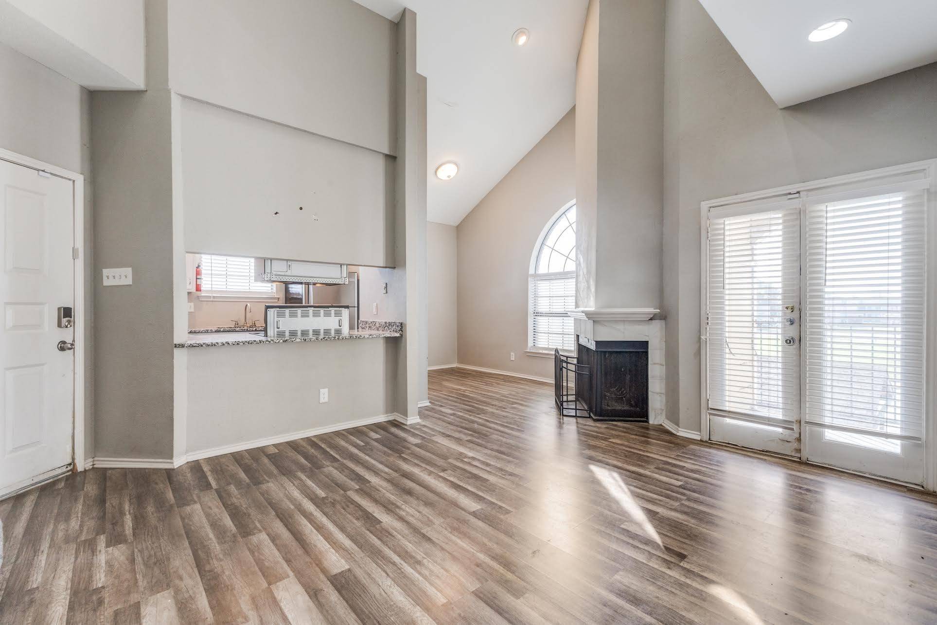 Garland, TX 75043,4434 Point #206