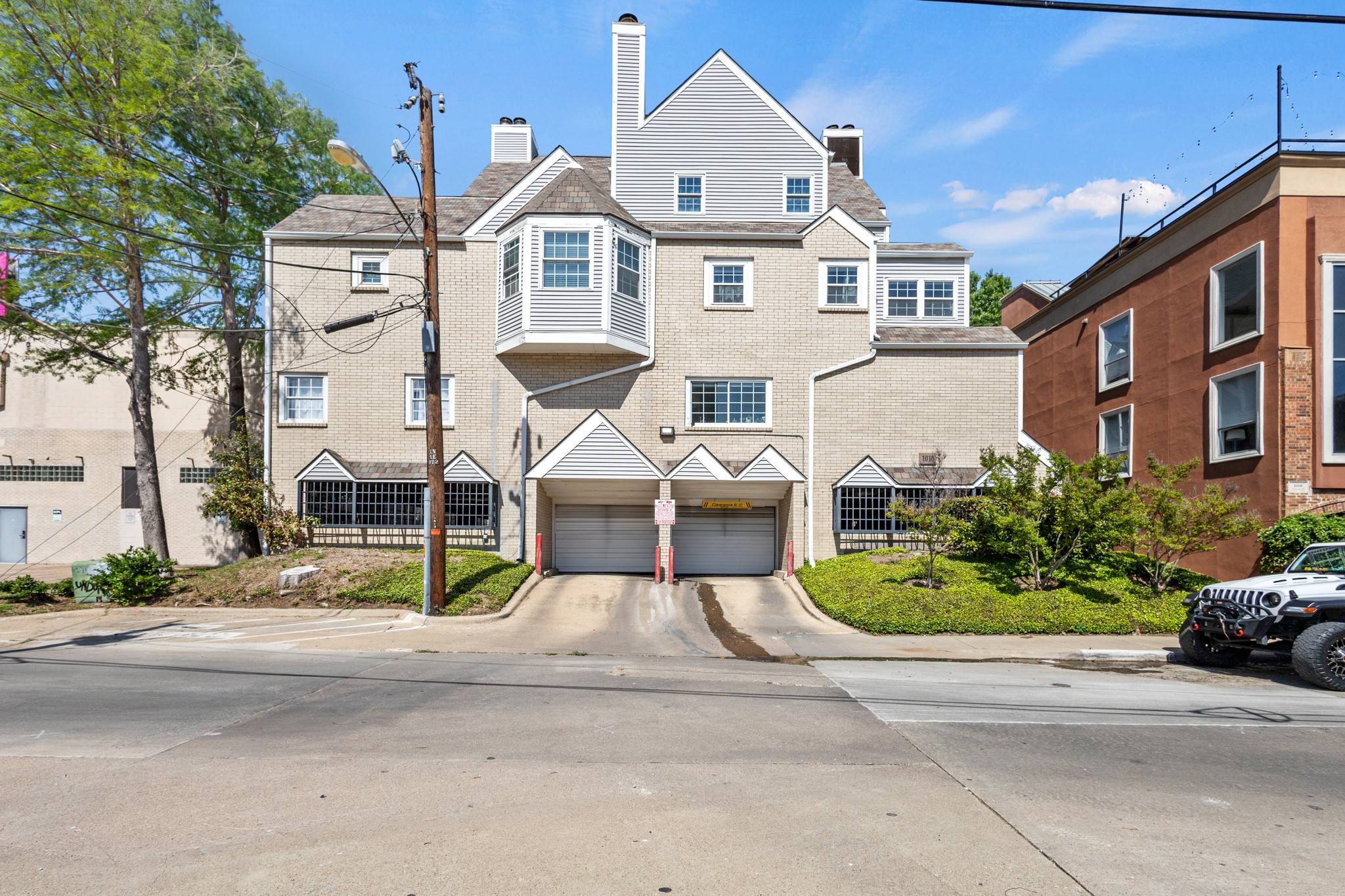 Dallas, TX 75204,1010 Allen ST #217