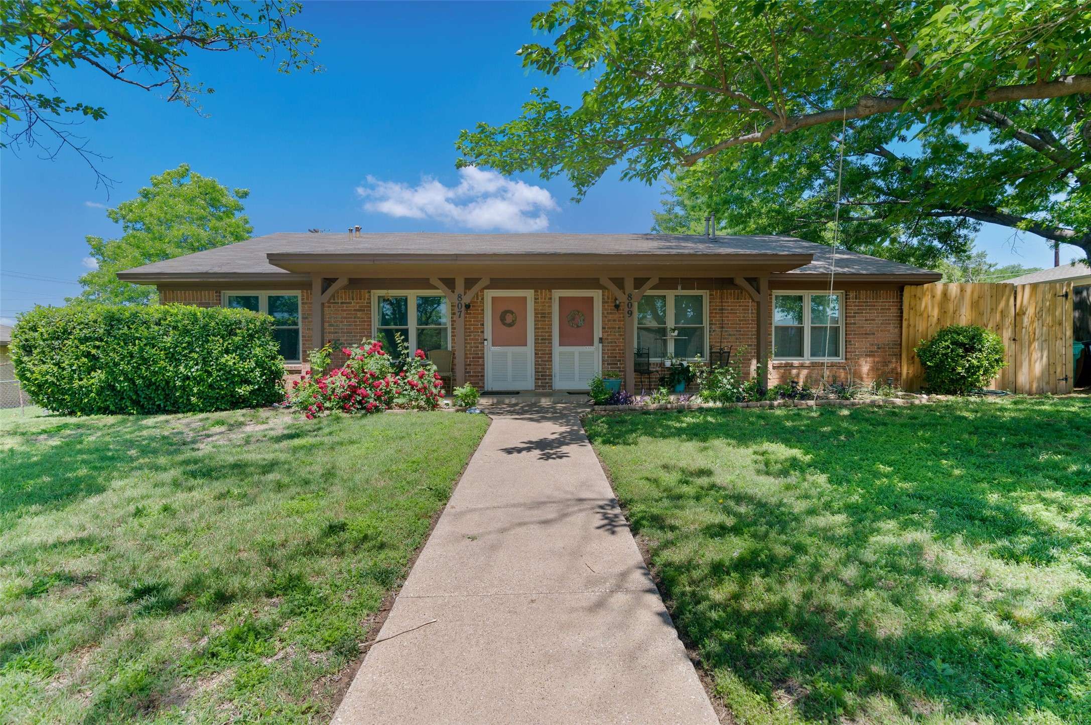 Denton, TX 76209,807-809 Sun Valley DR