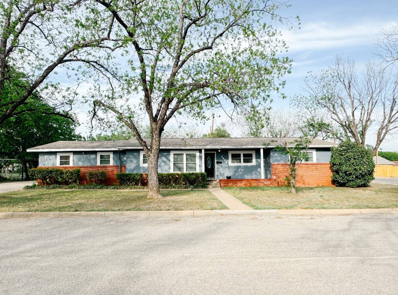 Brownwood, TX 76801,1908 Brooke LN