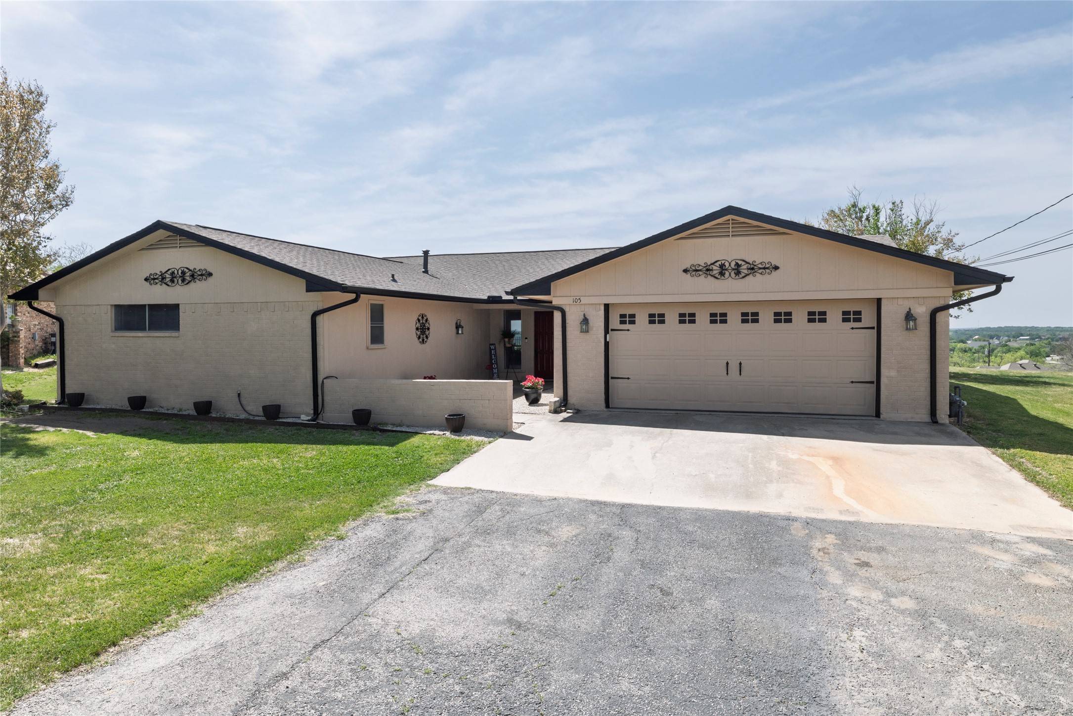 Runaway Bay, TX 76426,105 Lakeview DR