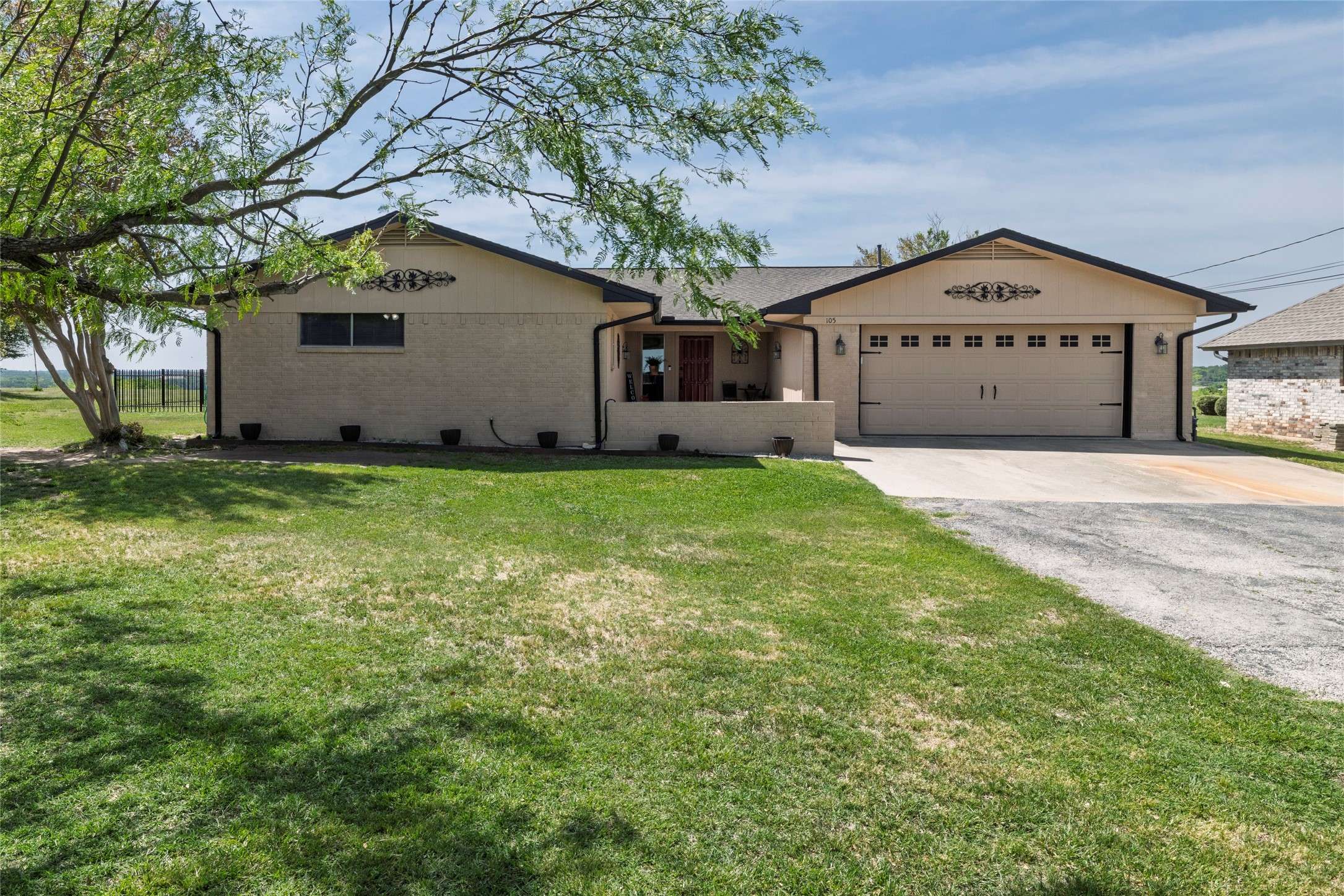 Runaway Bay, TX 76426,105 Lakeview DR