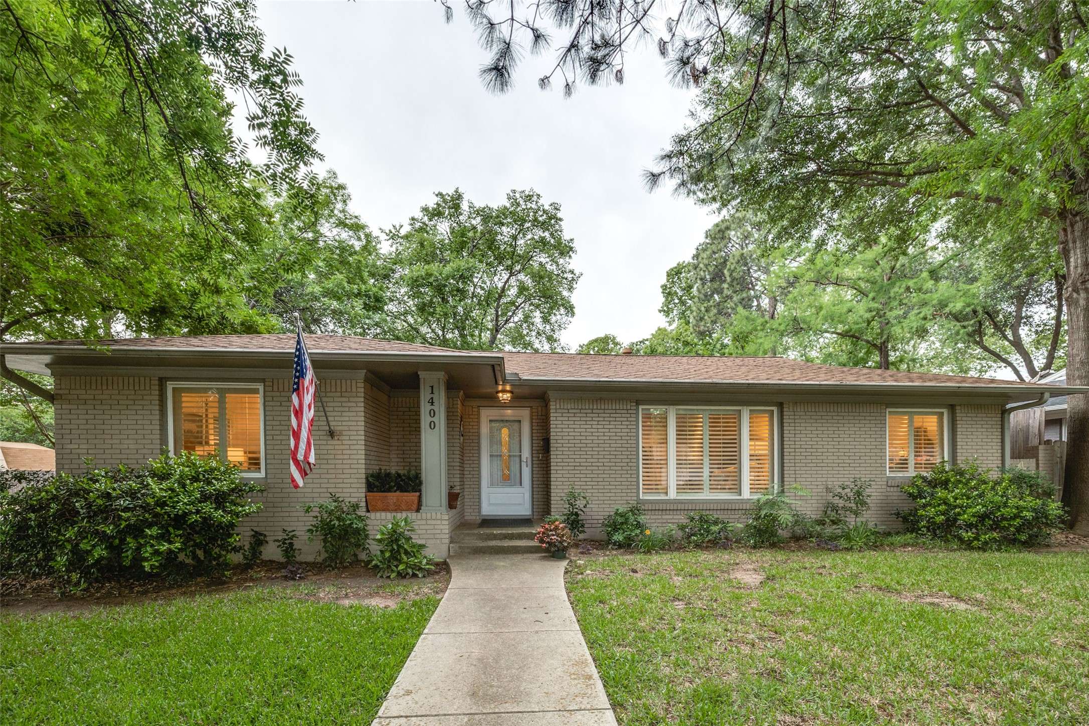 Arlington, TX 76013,1400 W Tucker BLVD
