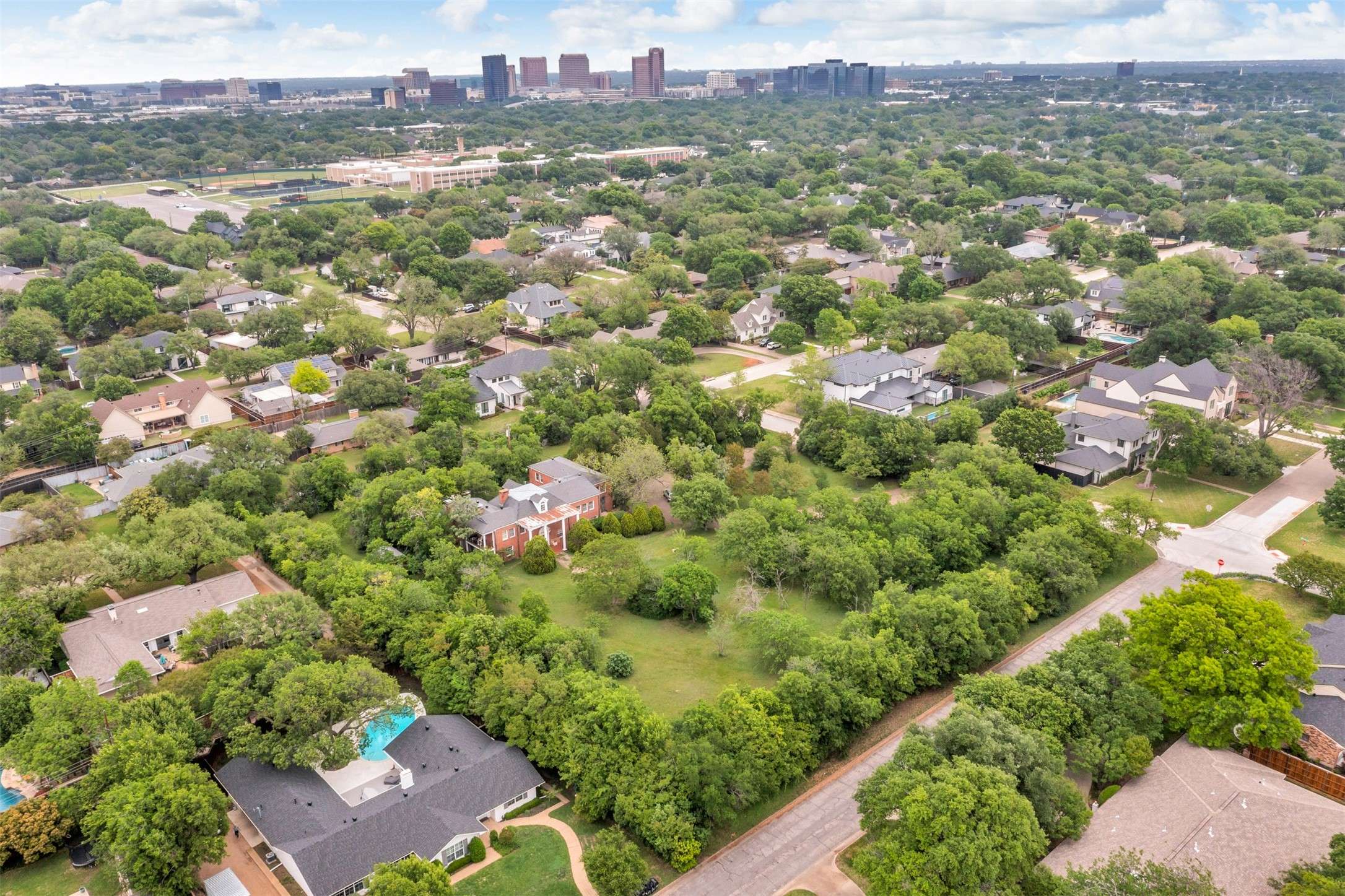 Dallas, TX 75244,4331 Allencrest LN