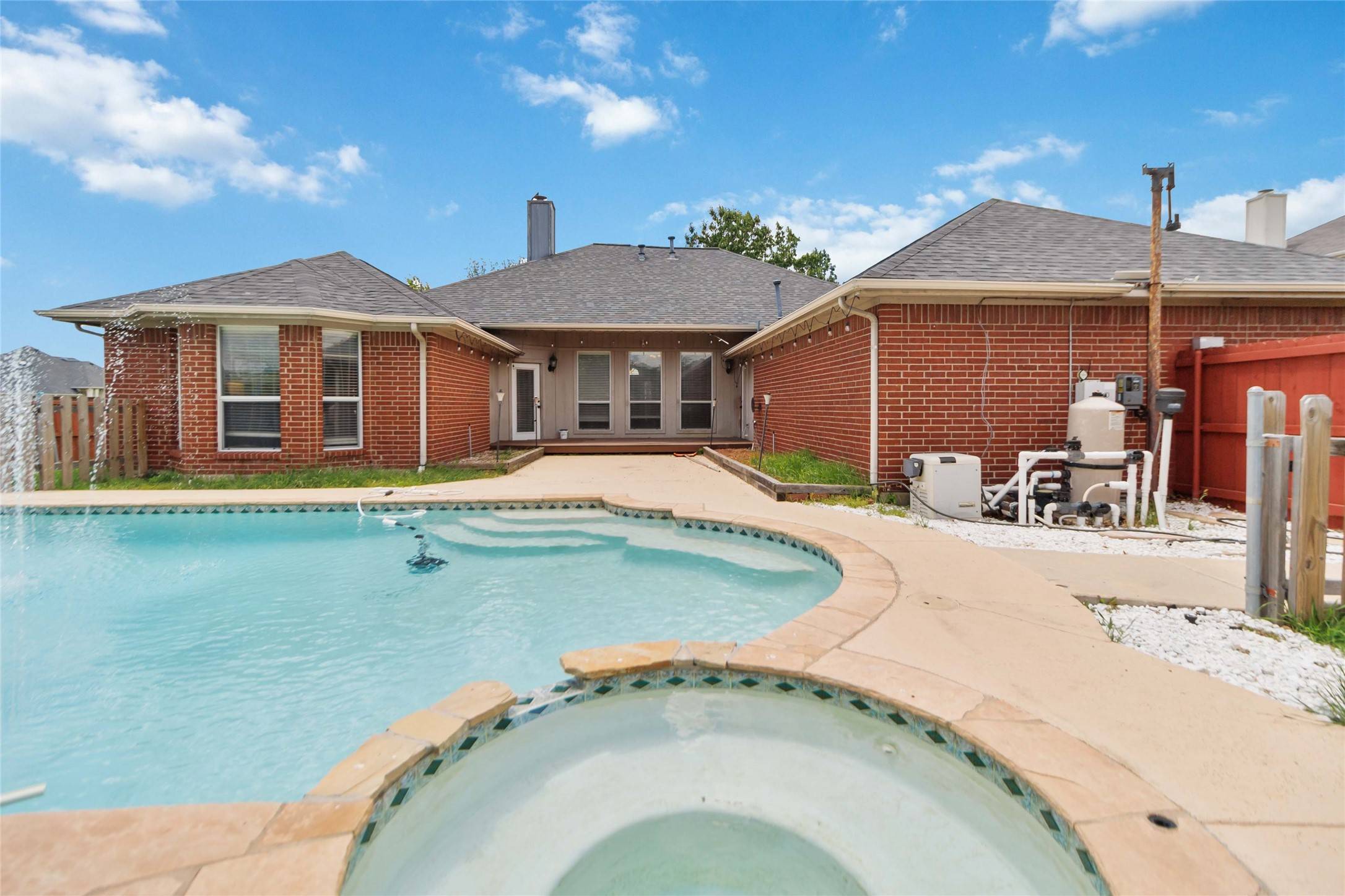 Rowlett, TX 75088,2502 Chapel Hill DR