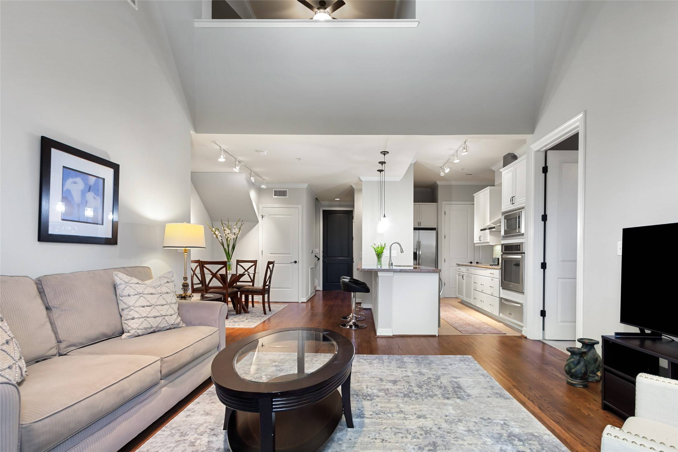 Dallas, TX 75225,8616 Turtle Creek BLVD #503