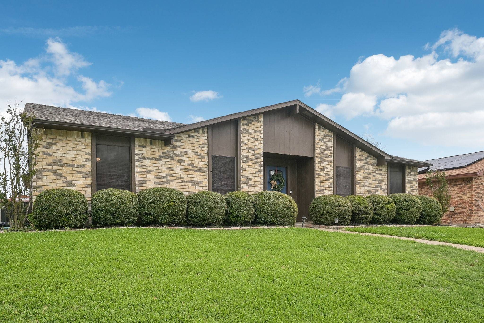 The Colony, TX 75056,5552 Squires DR