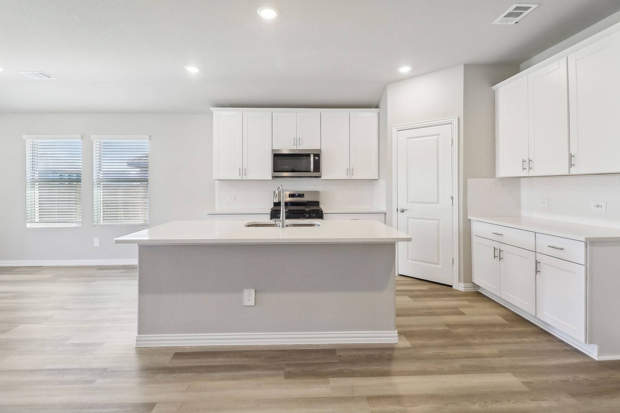 Mckinney, TX 75069,605 Ezra LN