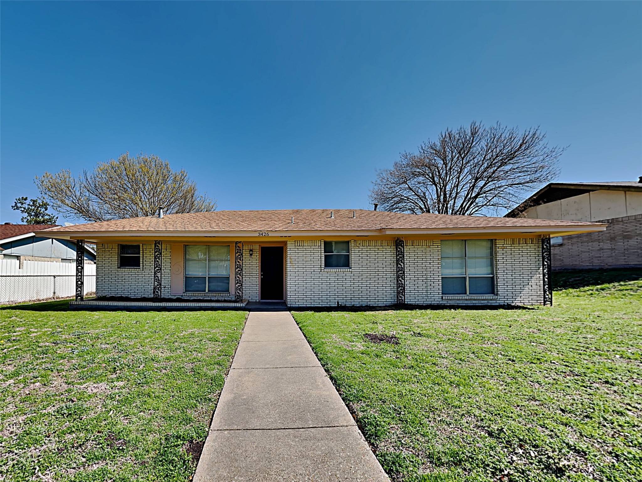 Dallas, TX 75233,3426 Hacienda DR