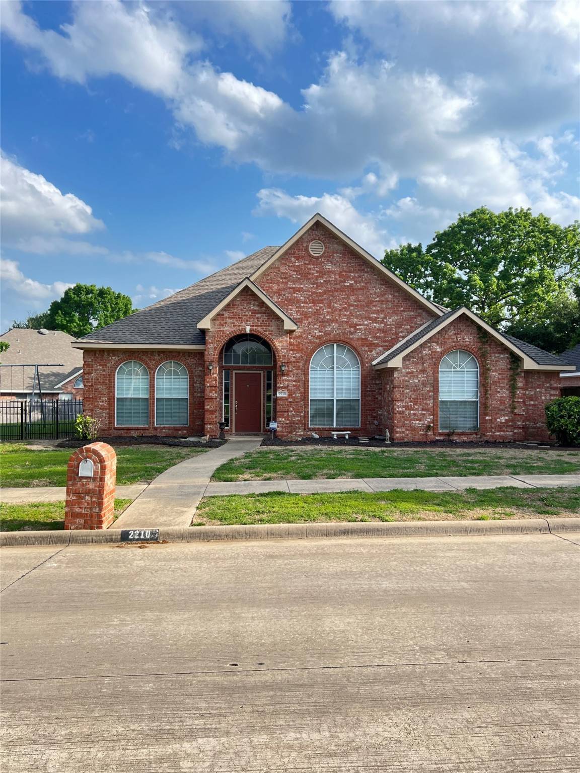 Garland, TX 75040,2210 Fairlands DR