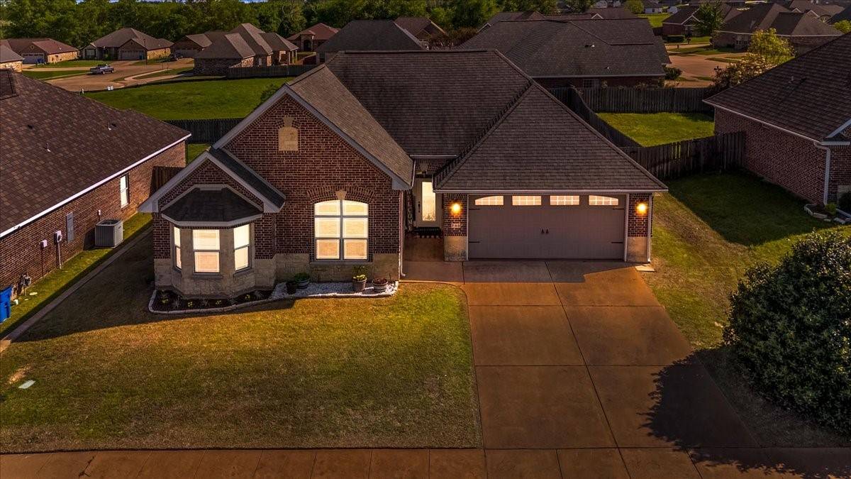 Lindale, TX 75771,700 White Bear TRL