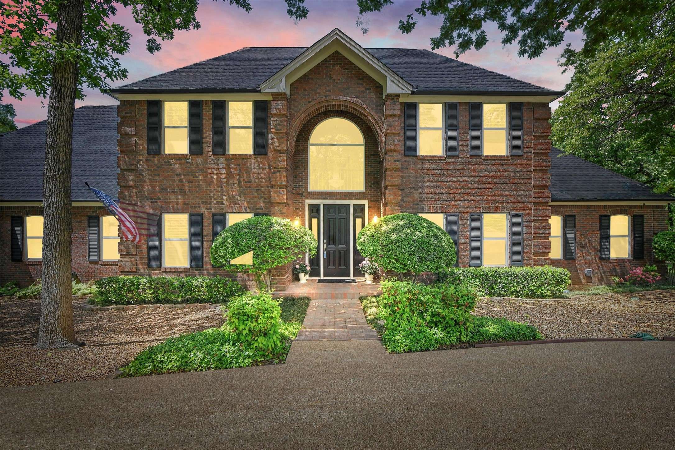 Southlake, TX 76092,1372 Holland HL