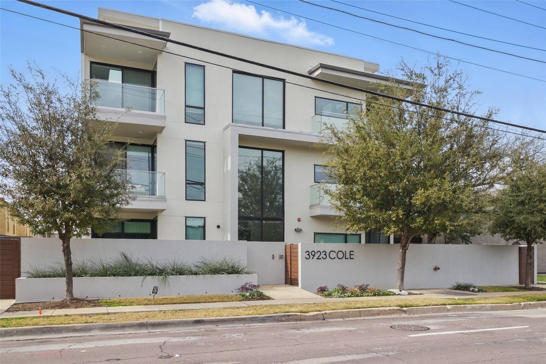 Dallas, TX 75204,3923 Cole AVE #303