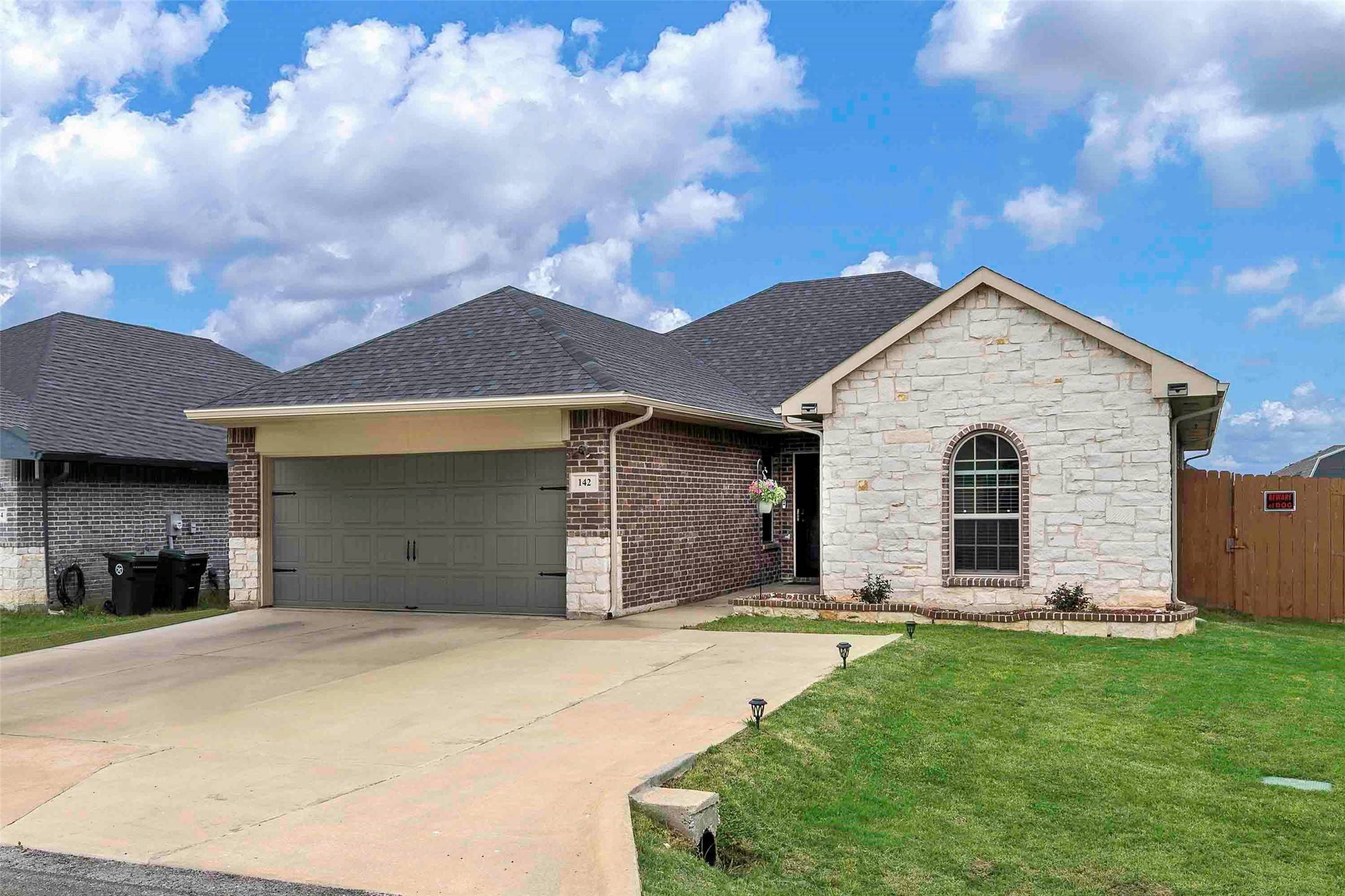 Mabank, TX 75147,142 Lawndale LN