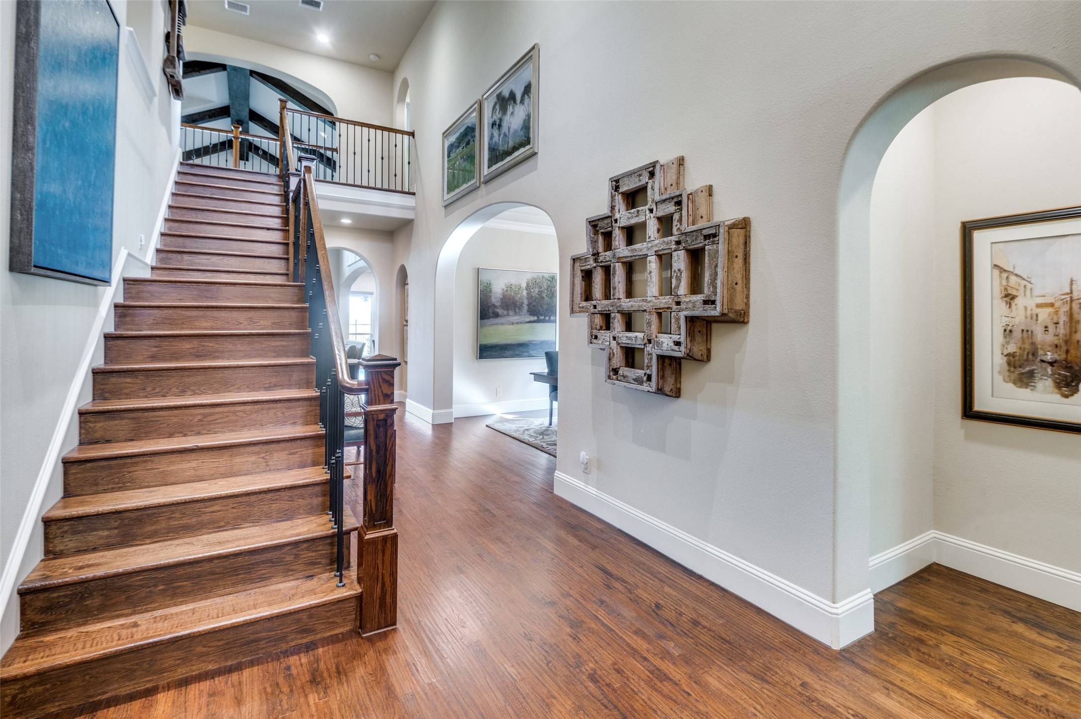 Irving, TX 75039,631 Creekway DR