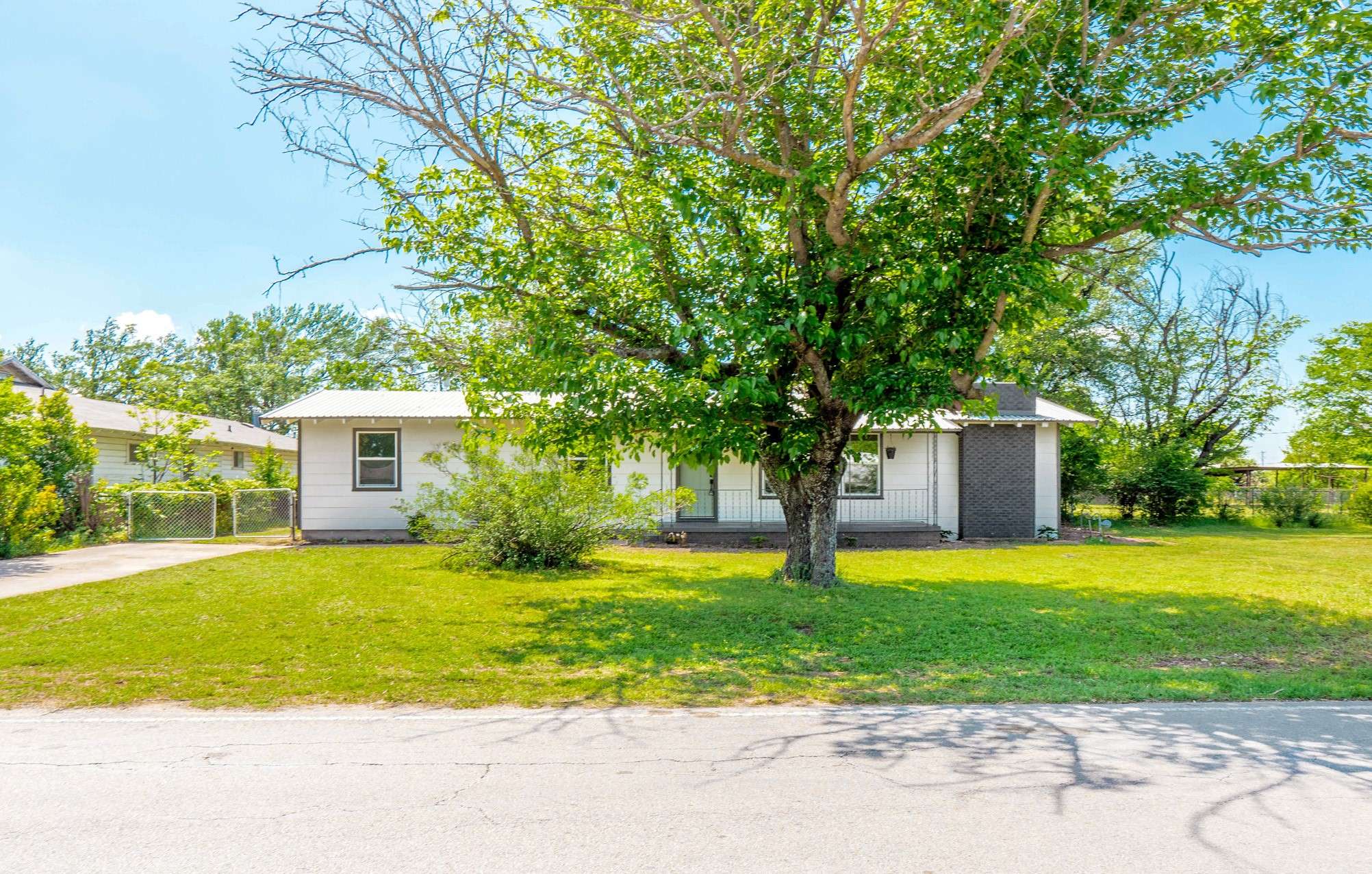 Azle, TX 76020,129 Westline RD