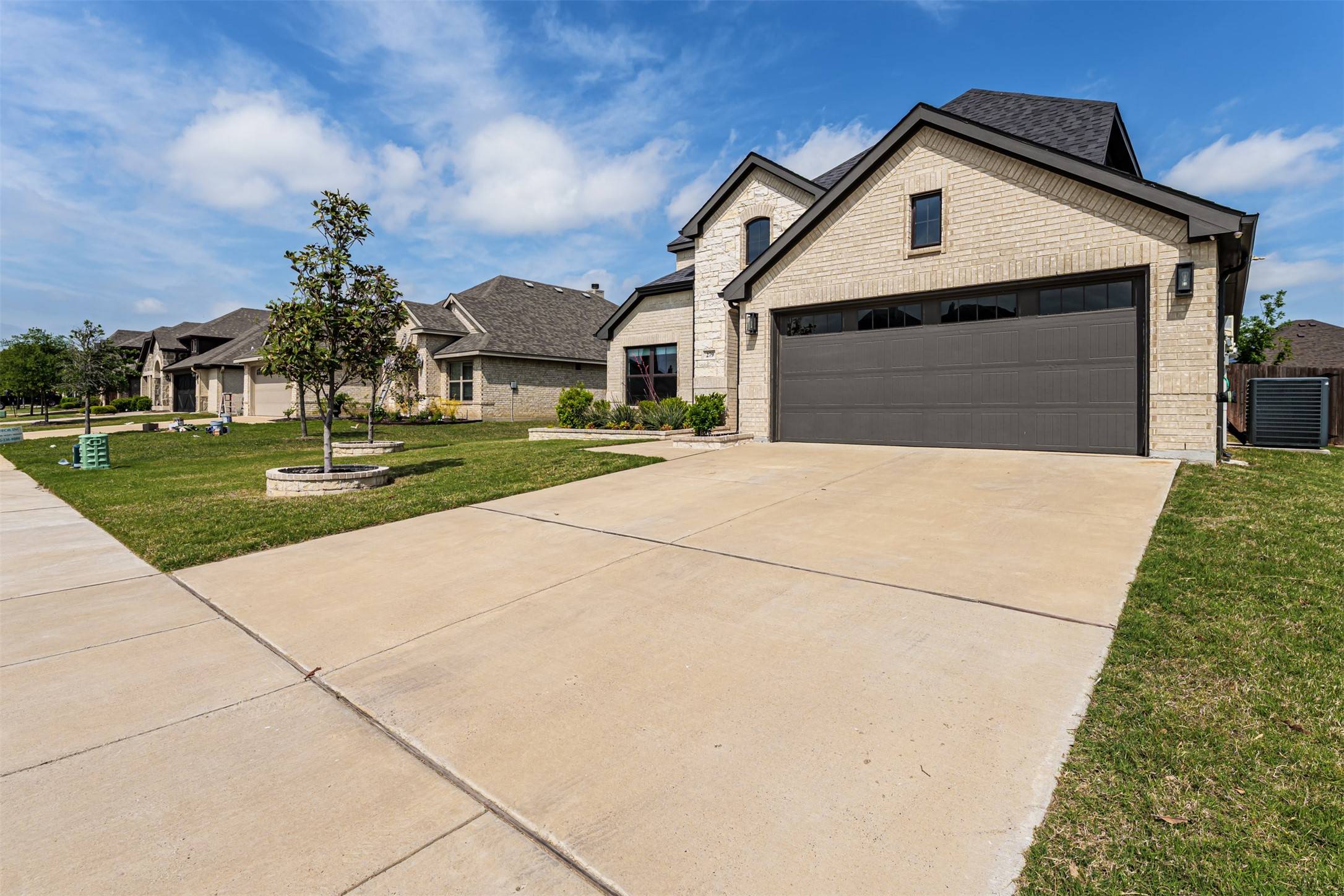 Waxahachie, TX 75165,279 Moonshadow DR