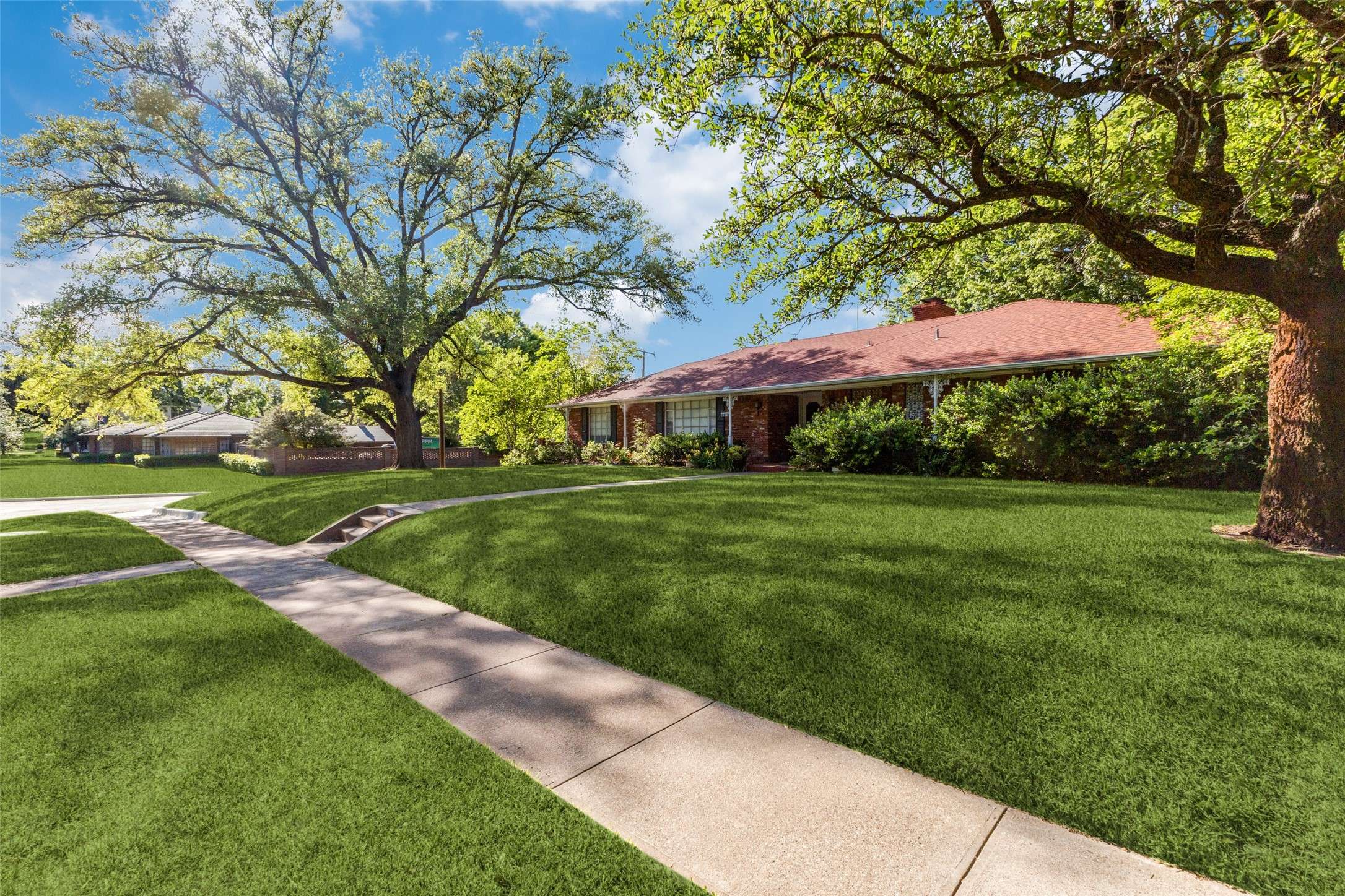 Dallas, TX 75214,6847 Lakeshore DR