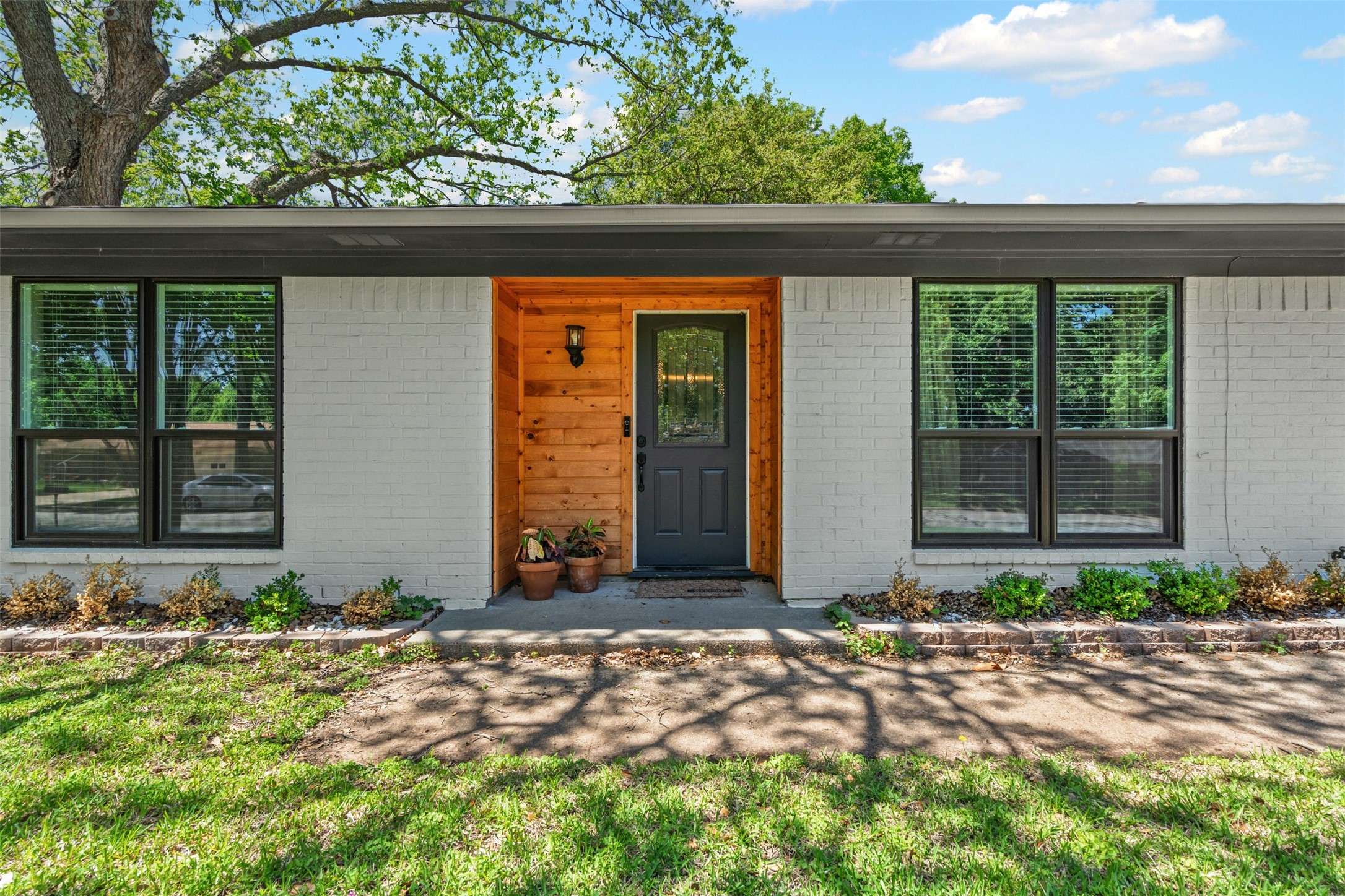 Mansfield, TX 76063,219 N Willow ST