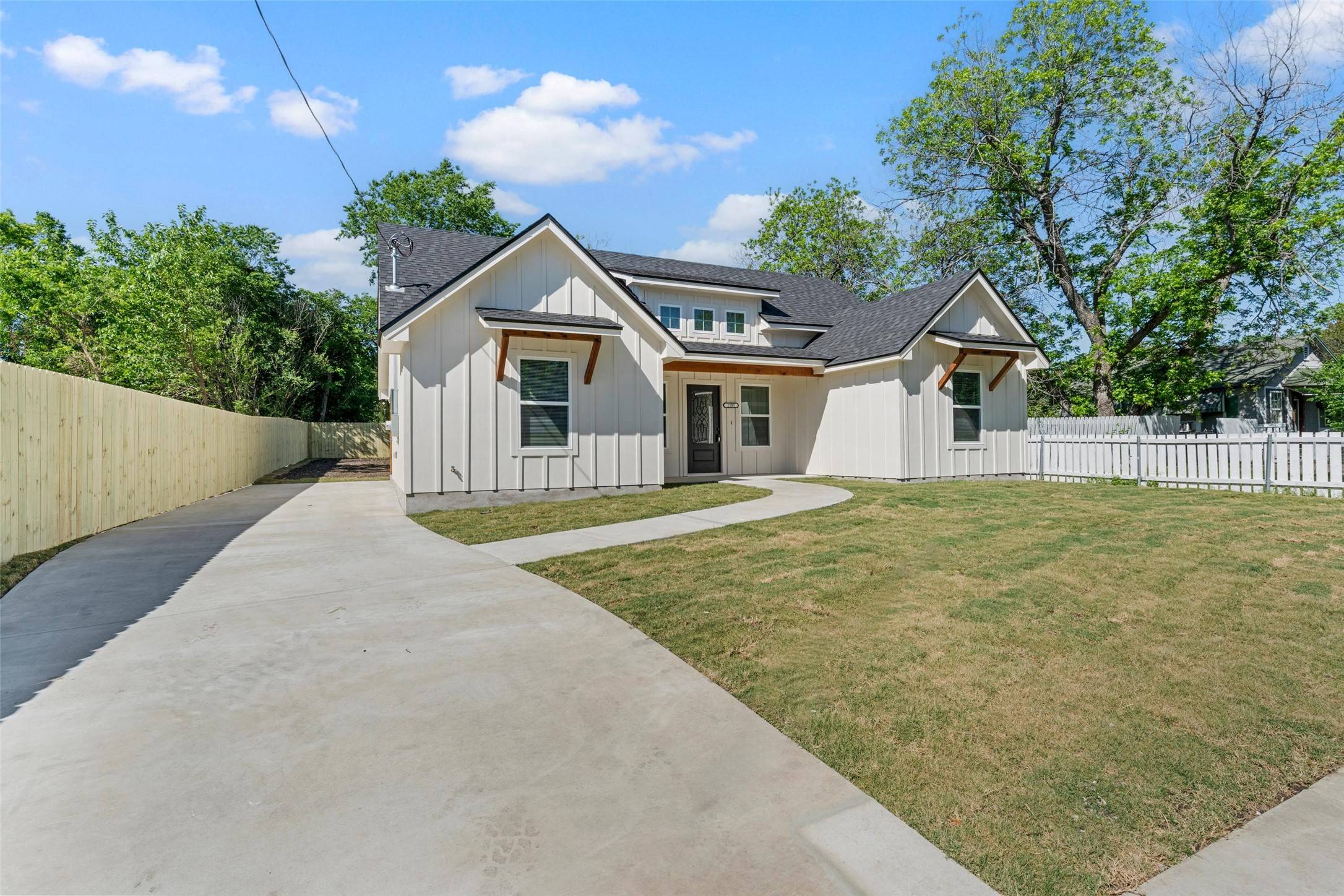 Waco, TX 76711,1105 S 27th ST