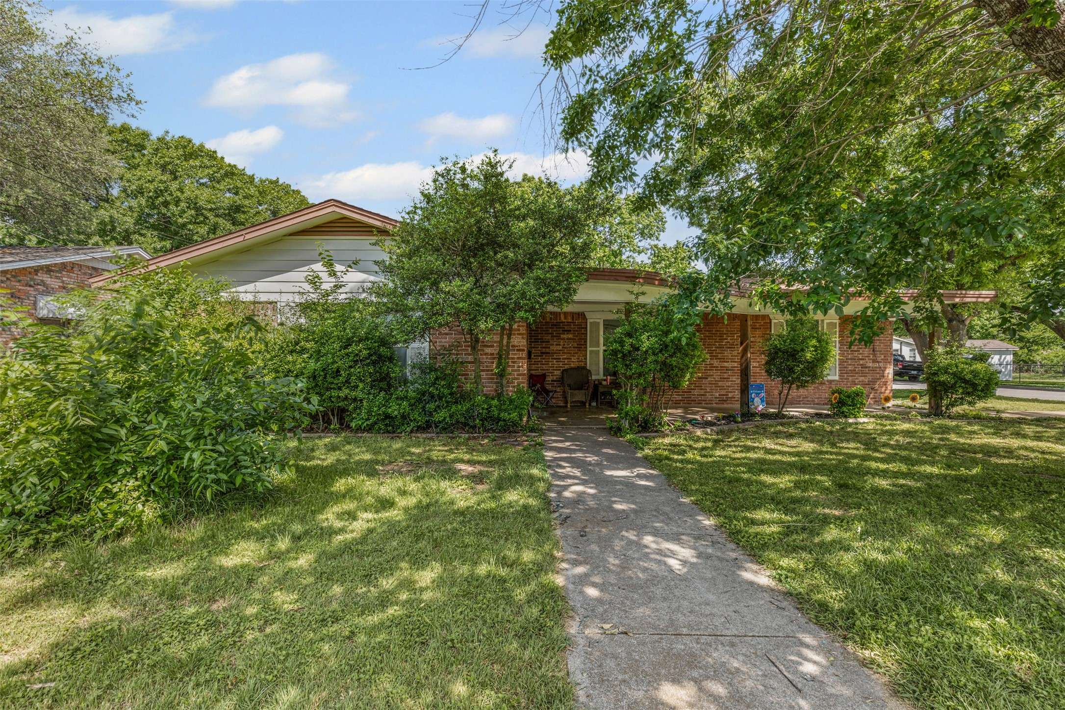 Cleburne, TX 76033,402 Myers AVE