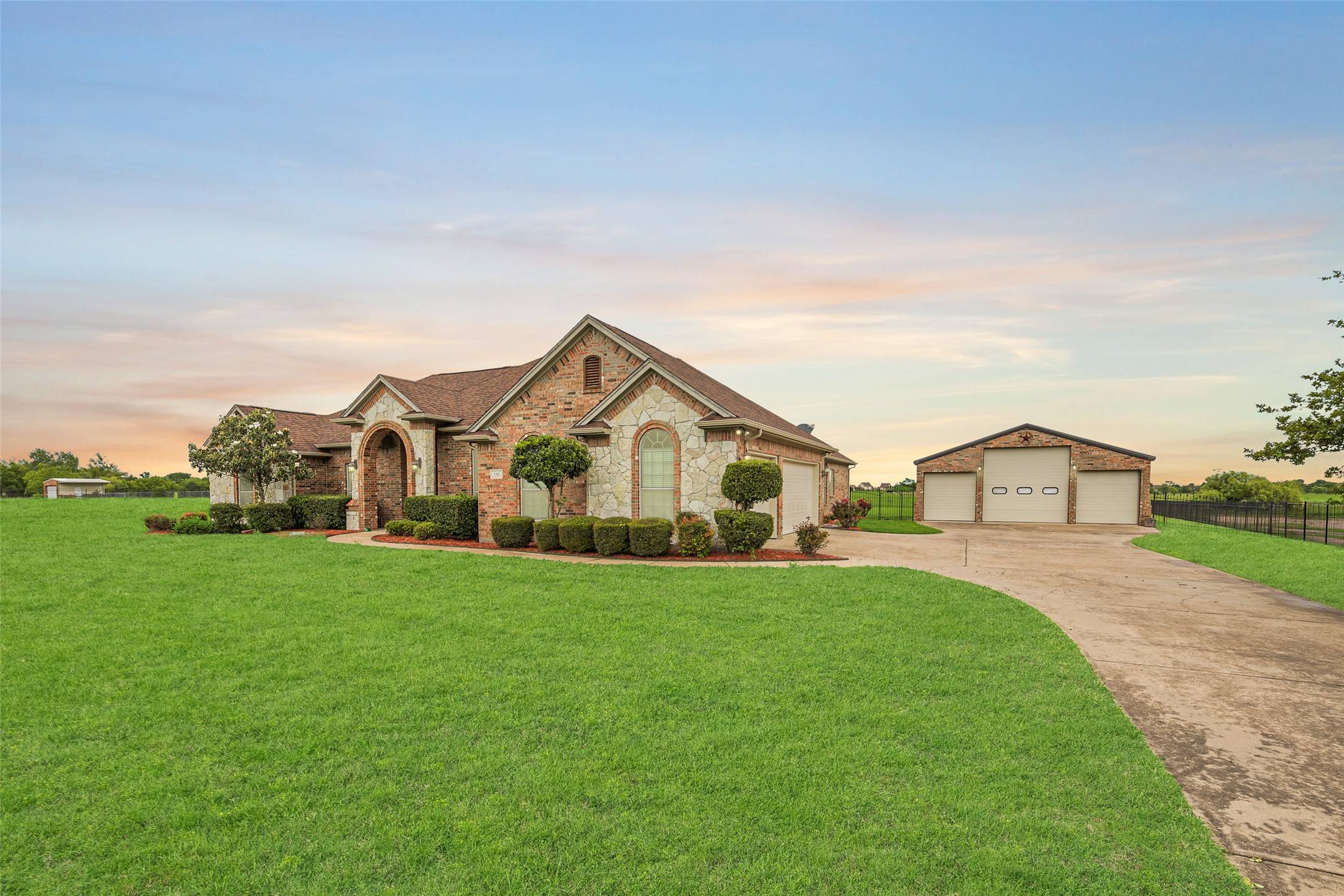 Wills Point, TX 75169,1310 Shadow Lakes DR