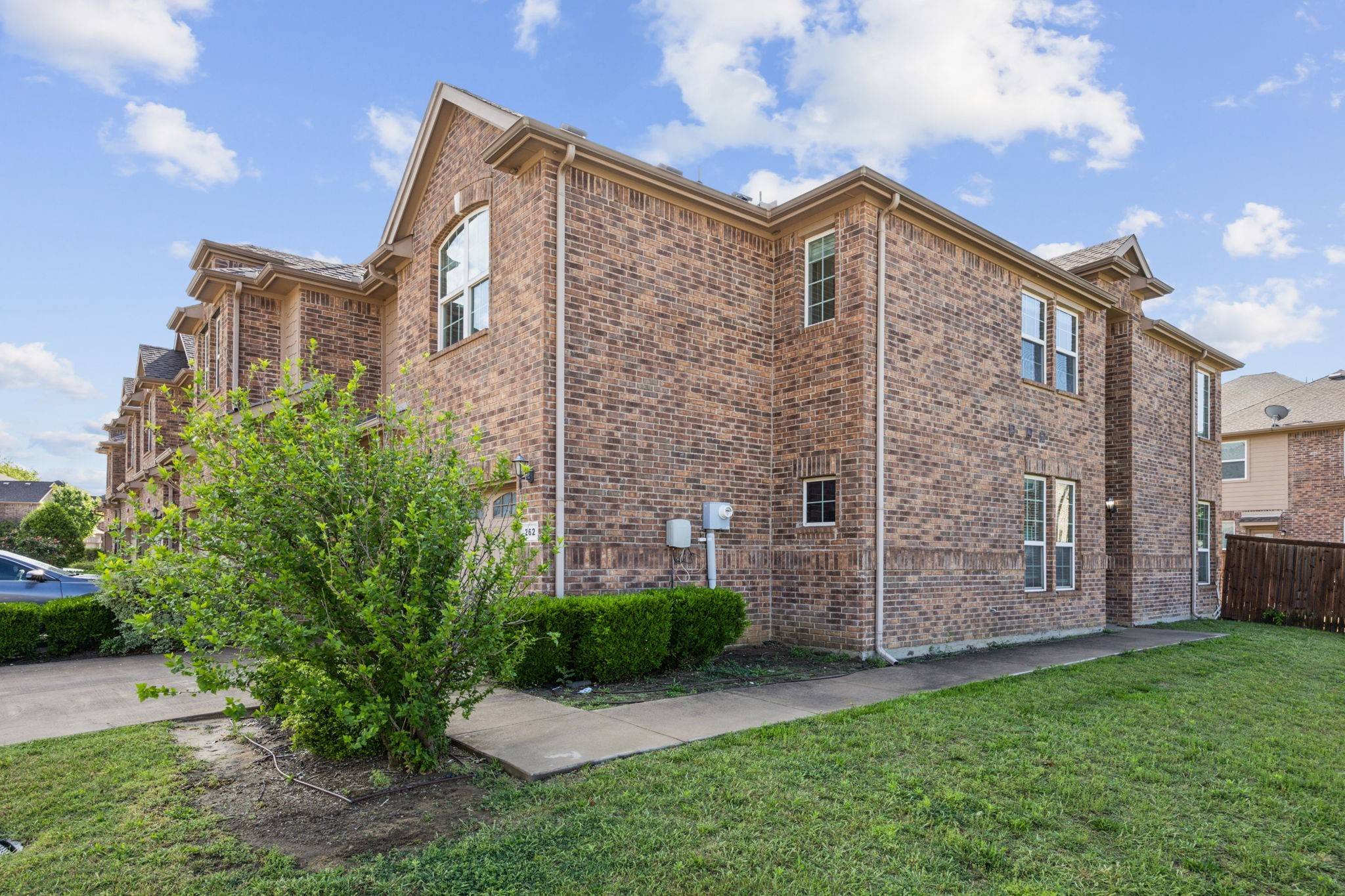 Lewisville, TX 75067,262 Barrington LN
