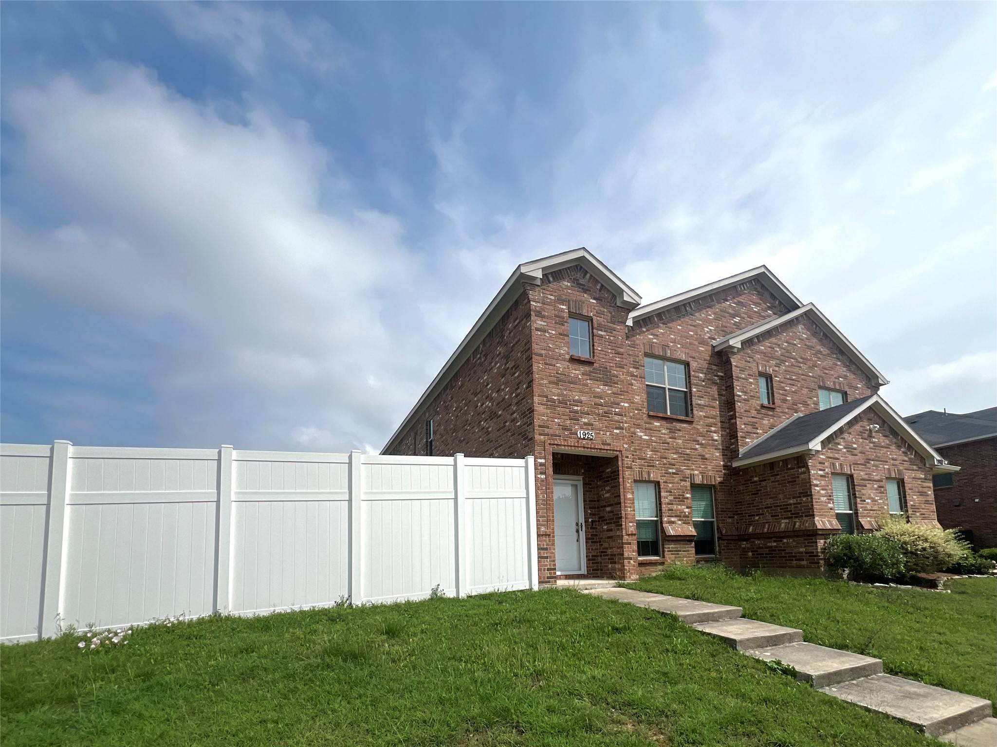 Garland, TX 75040,1925 Timber Oaks DR