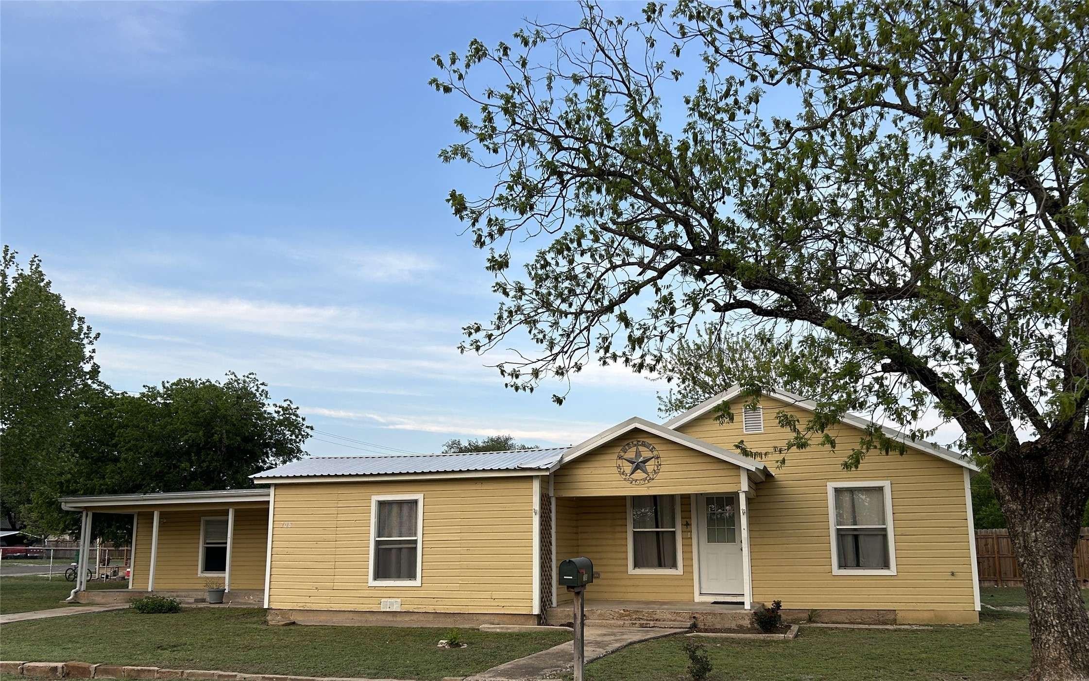 Goldthwaite, TX 76844,708 Barrow ST