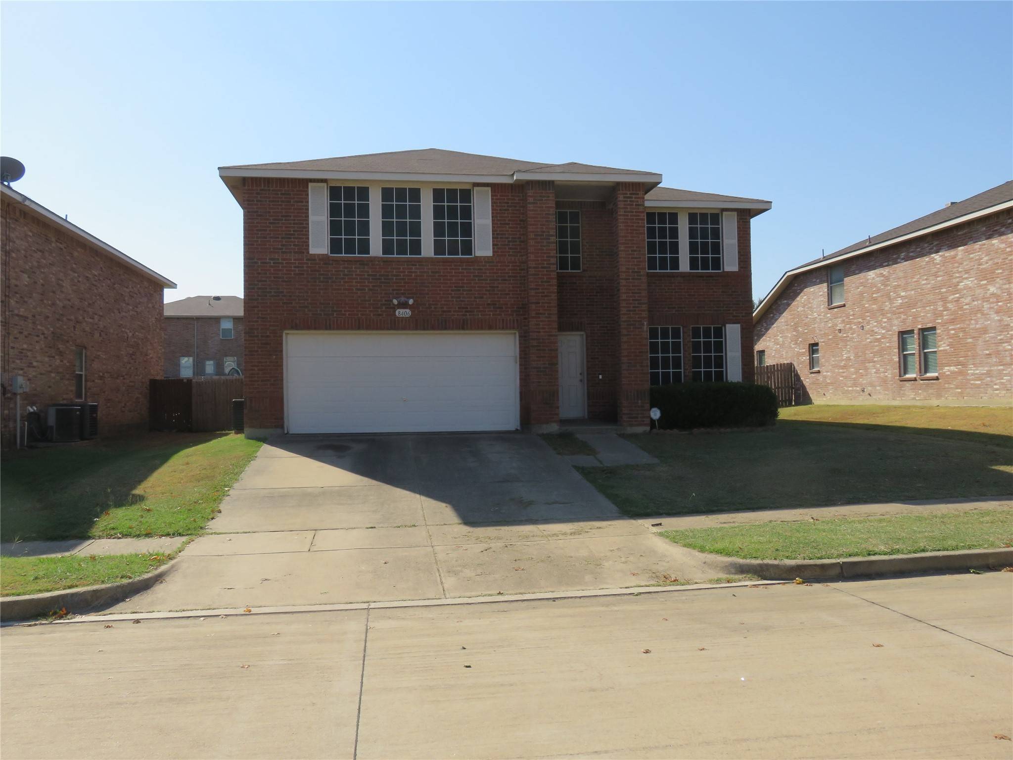 Arlington, TX 76002,8406 Paxton Run CT