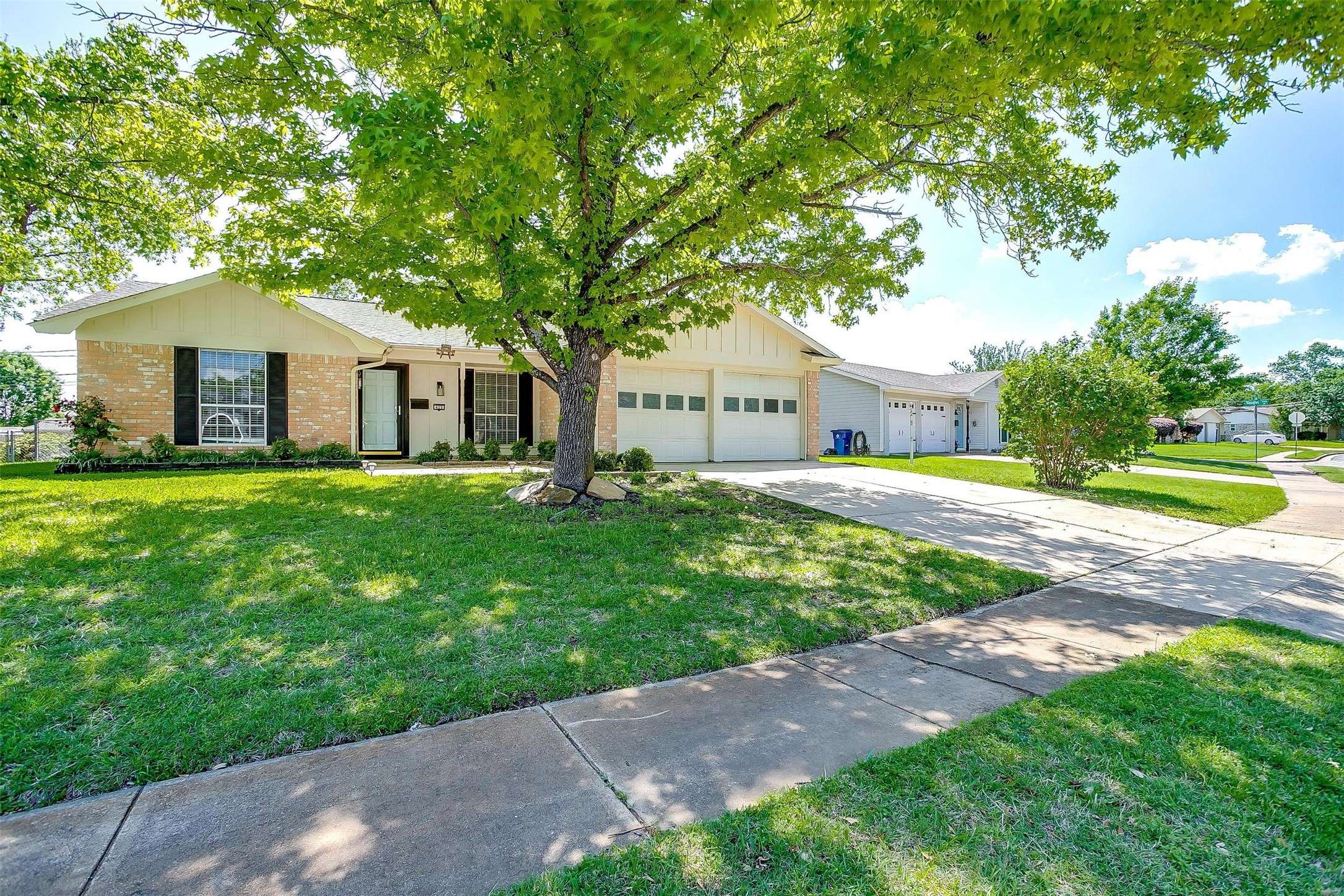 Burleson, TX 76028,425 Linda DR