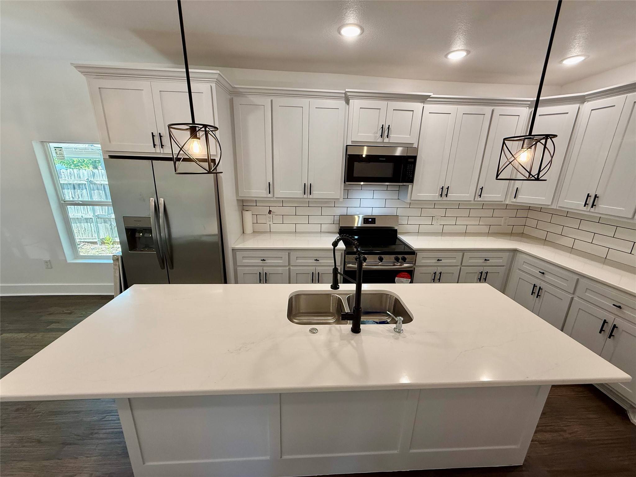 Graham, TX 76450,825 Texas ST