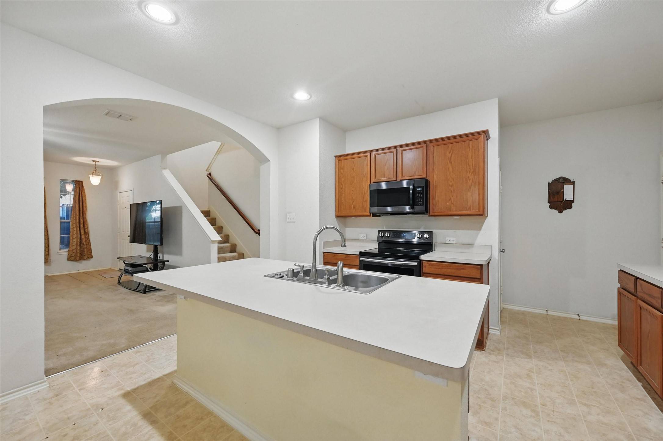 Grand Prairie, TX 75052,5451 Prairie LN