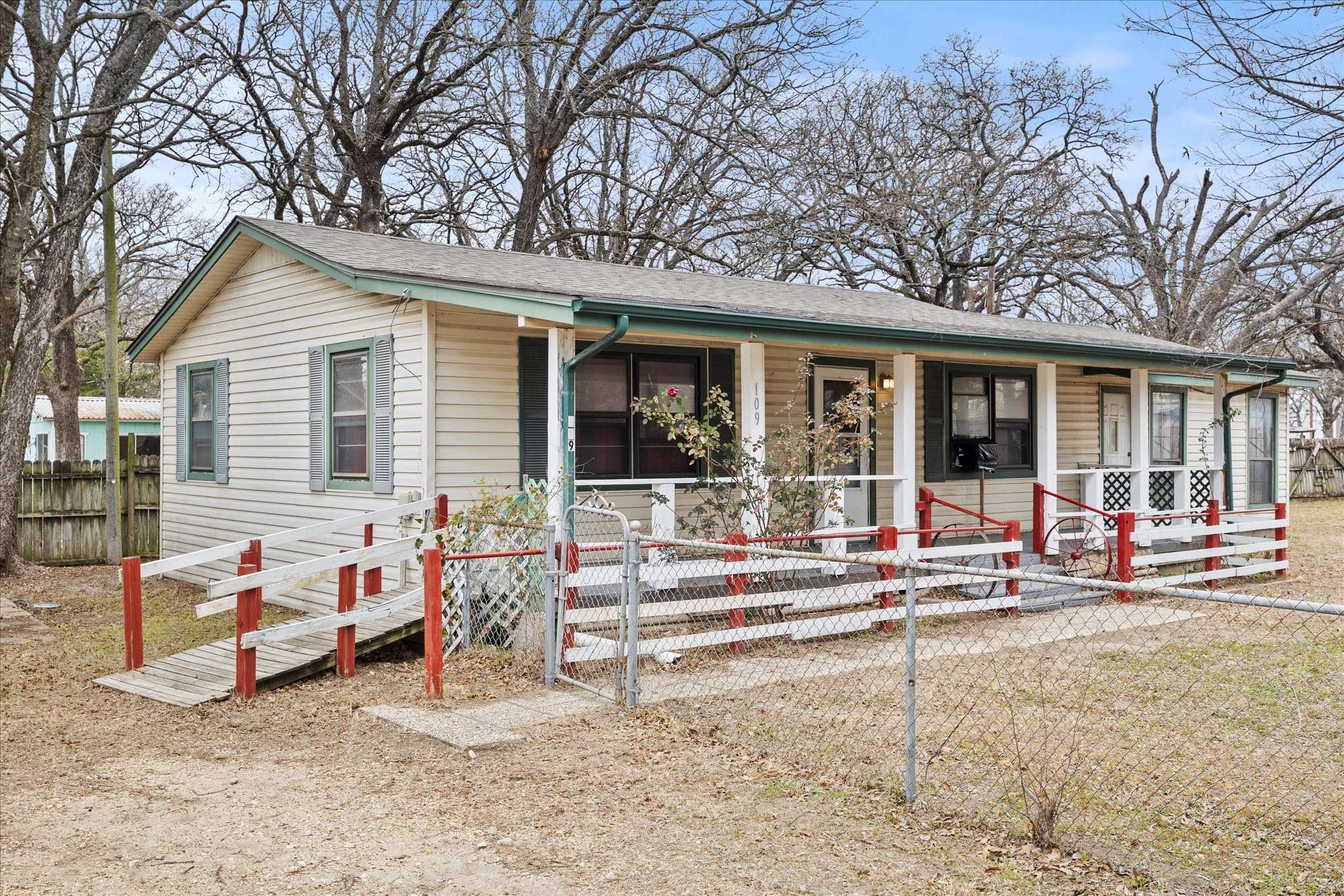 West Tawakoni, TX 75474,109 Seagrove LN