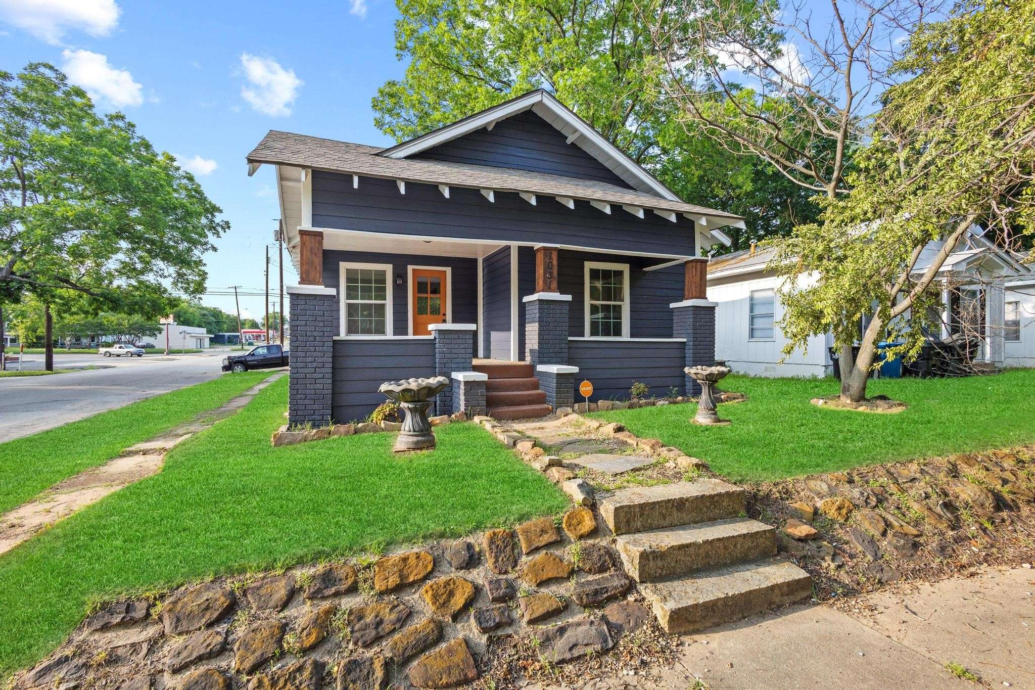 Denison, TX 75020,1031 W Chestnut ST