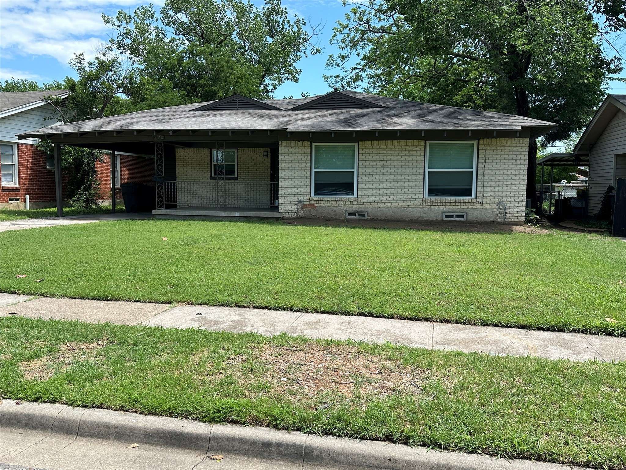 Dallas, TX 75217,1928 Las Cruces LN