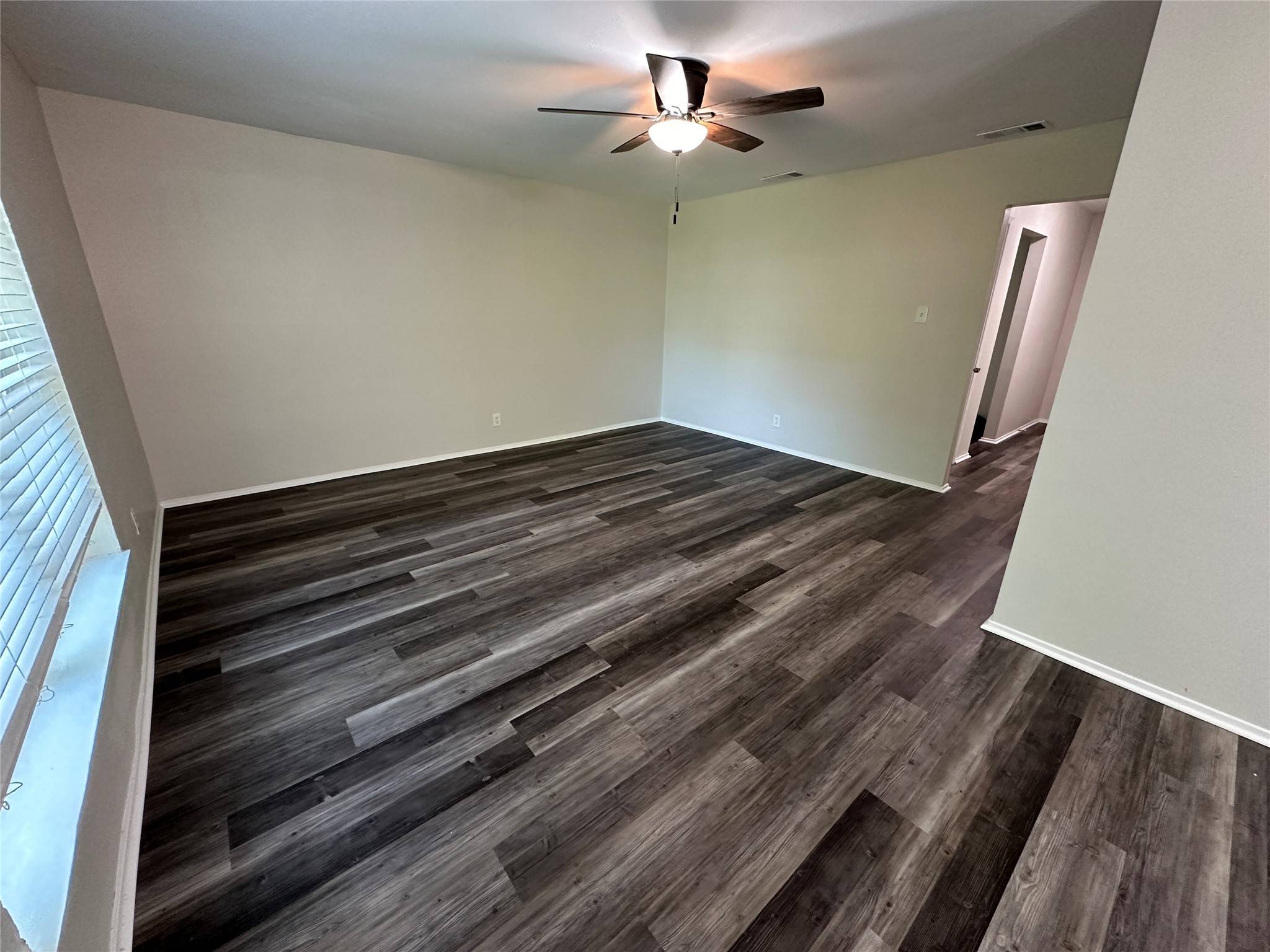 Dallas, TX 75217,1928 Las Cruces LN