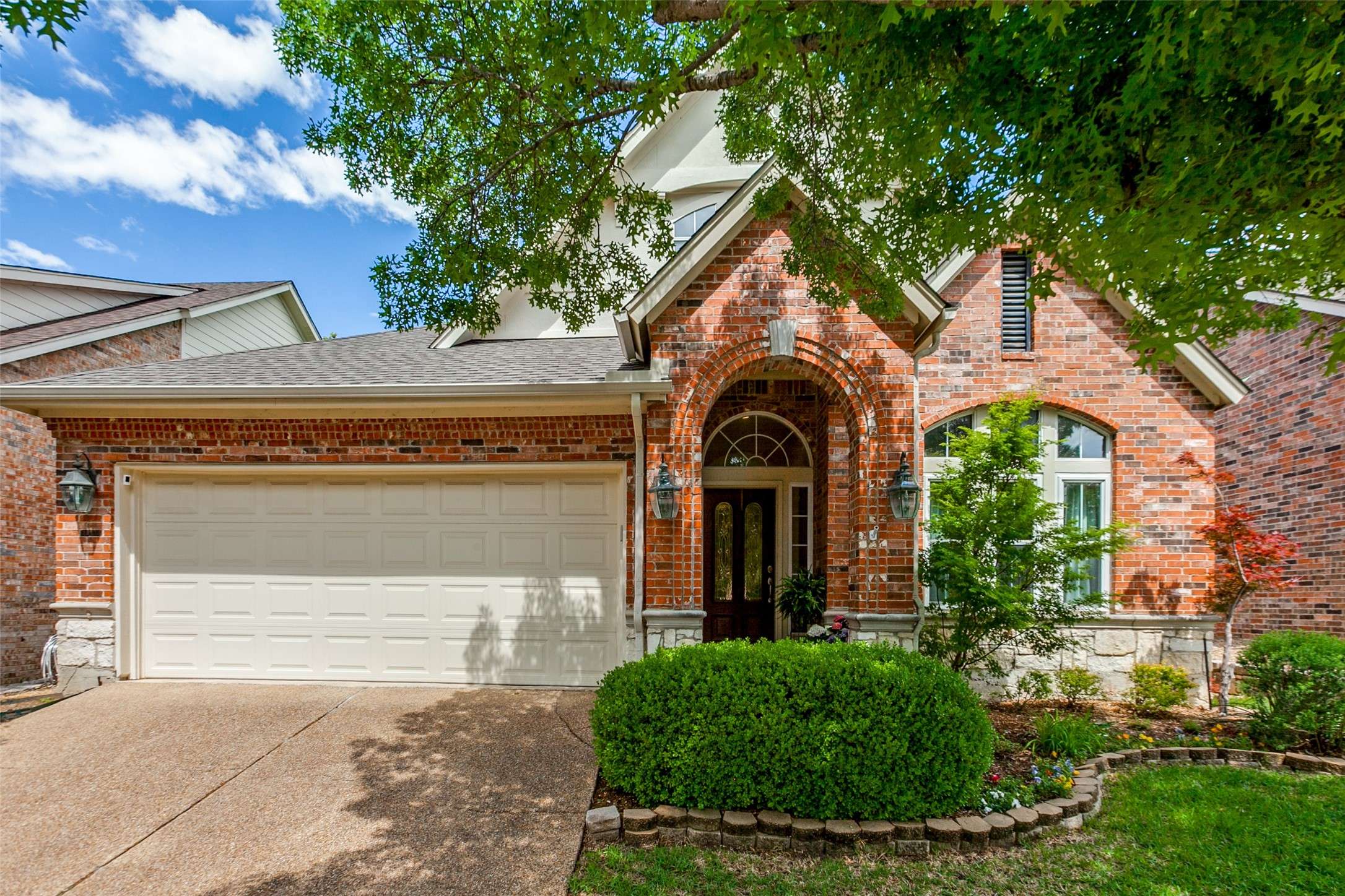 Dallas, TX 75218,1740 Glenlivet DR