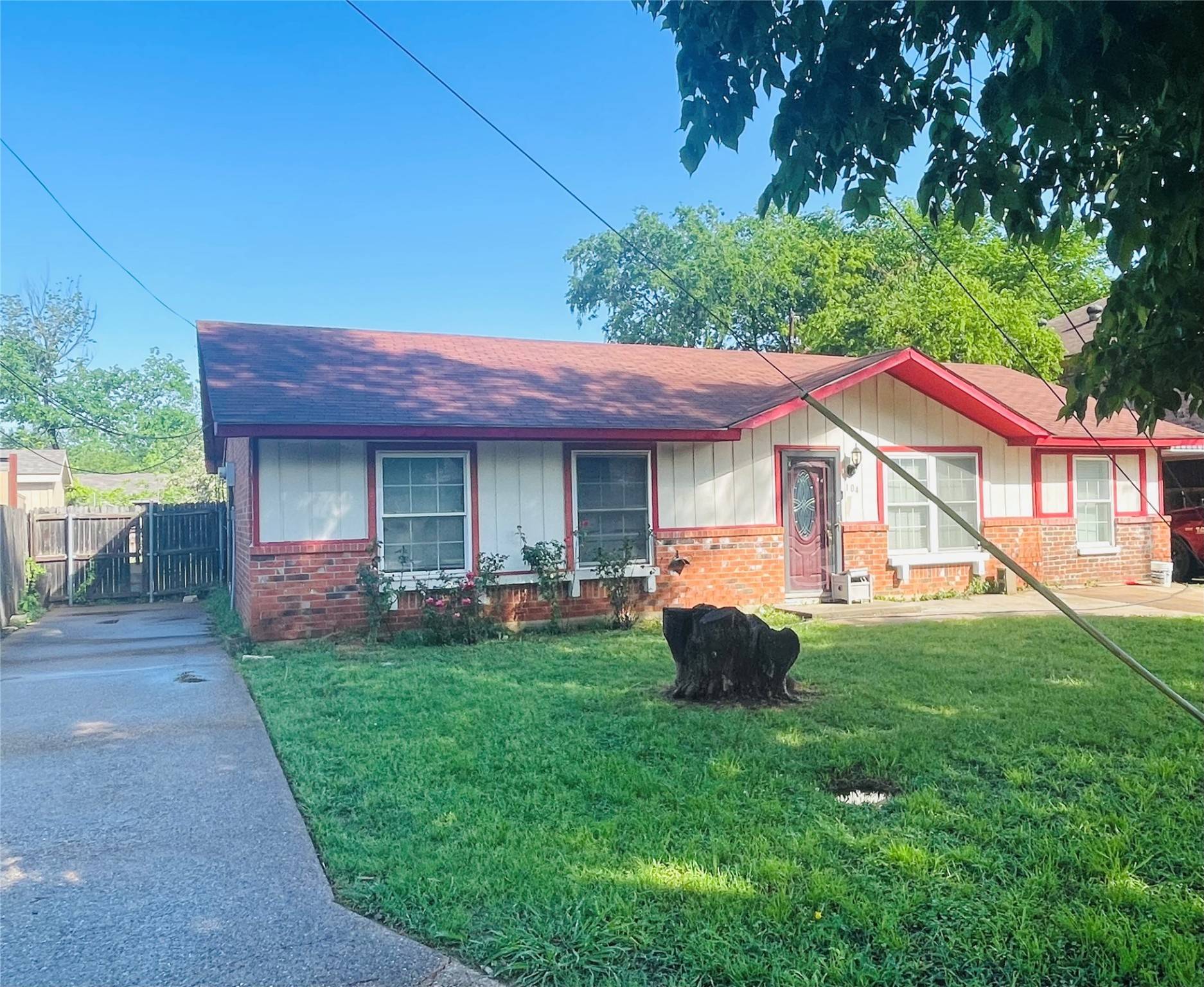 Seagoville, TX 75159,104 W Adkins ST